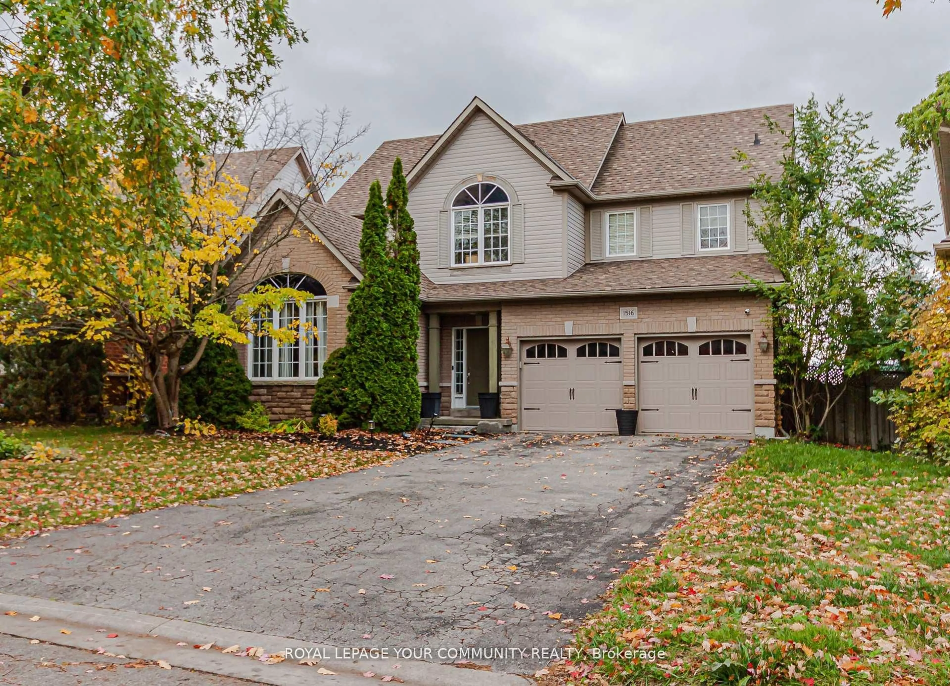 Home with brick exterior material, street for 1516 Skyview St, Oshawa Ontario L1K 2S3