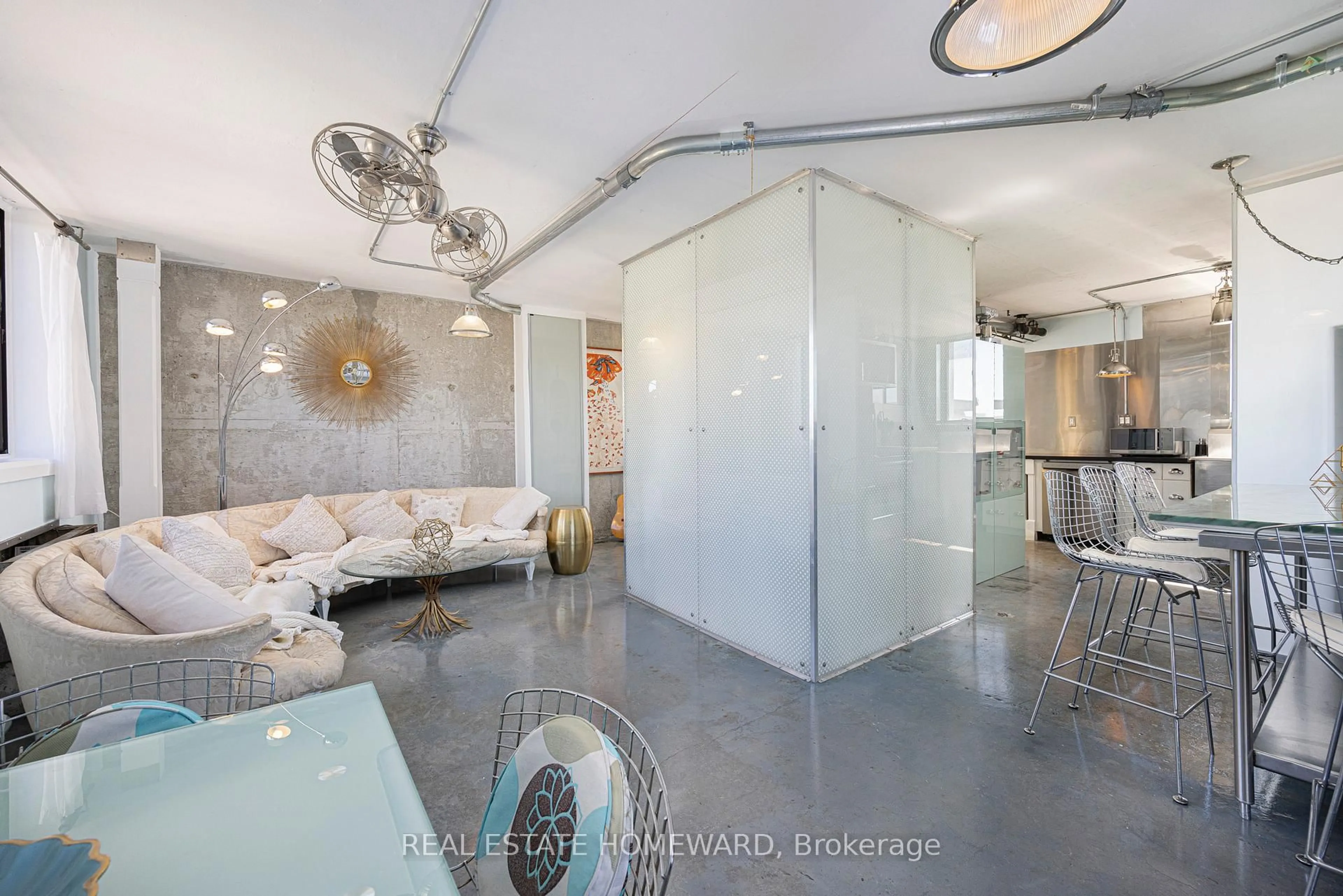 Unknown for 665 Kennedy Rd #702, Toronto Ontario M1K 5E2