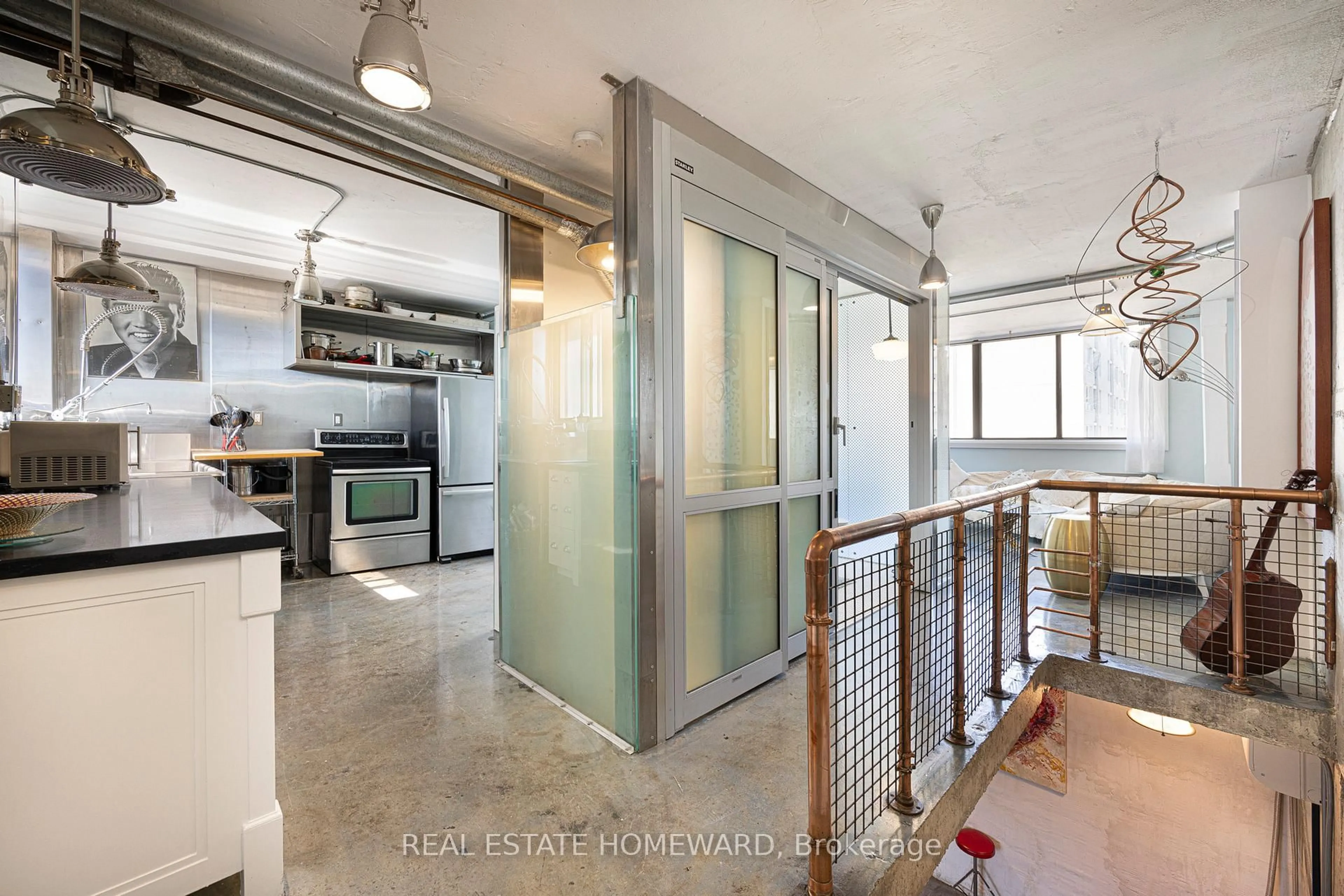 Unknown for 665 Kennedy Rd #702, Toronto Ontario M1K 5E2