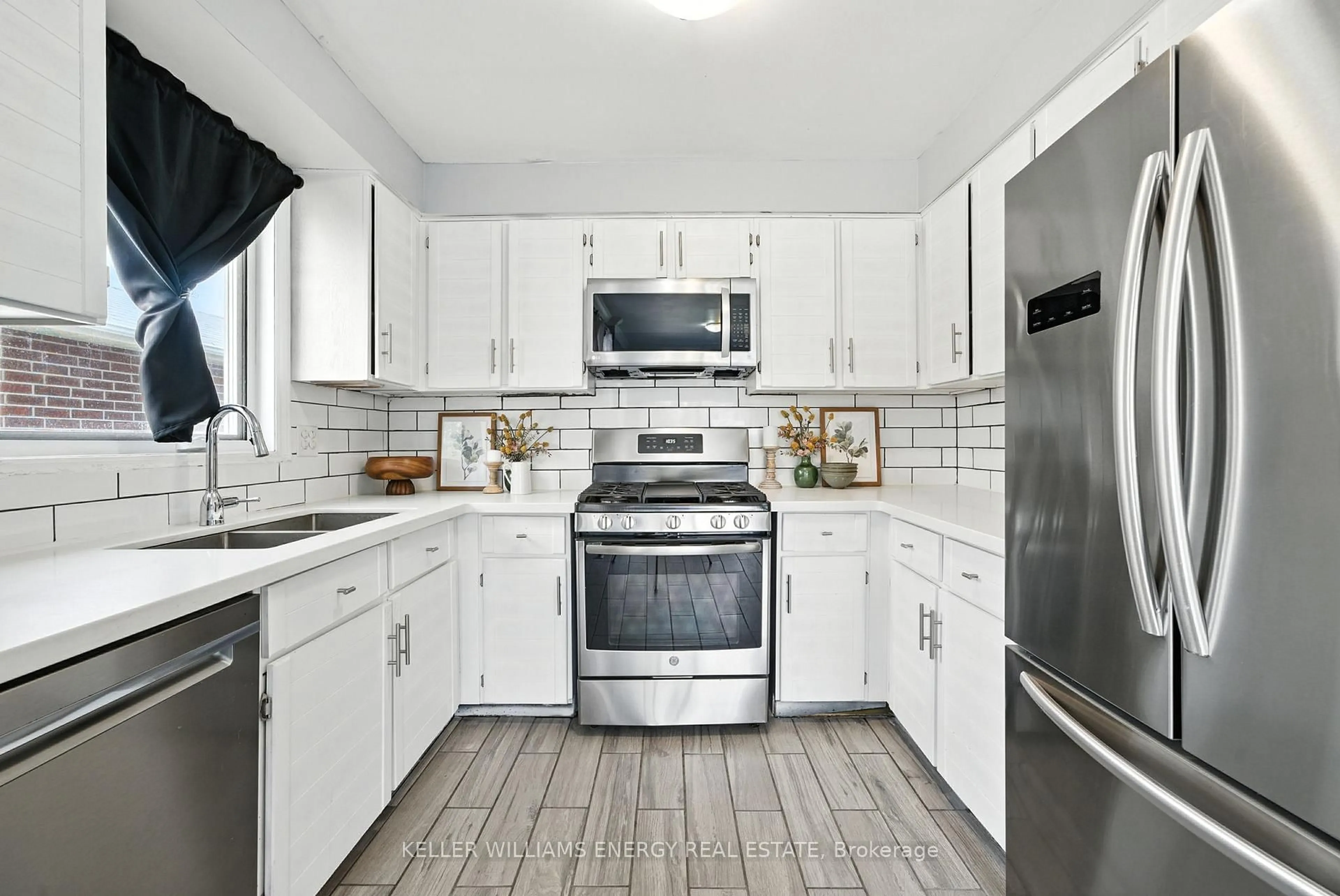 Unknown for 70 Hart Blvd, Clarington Ontario L1B 1E4