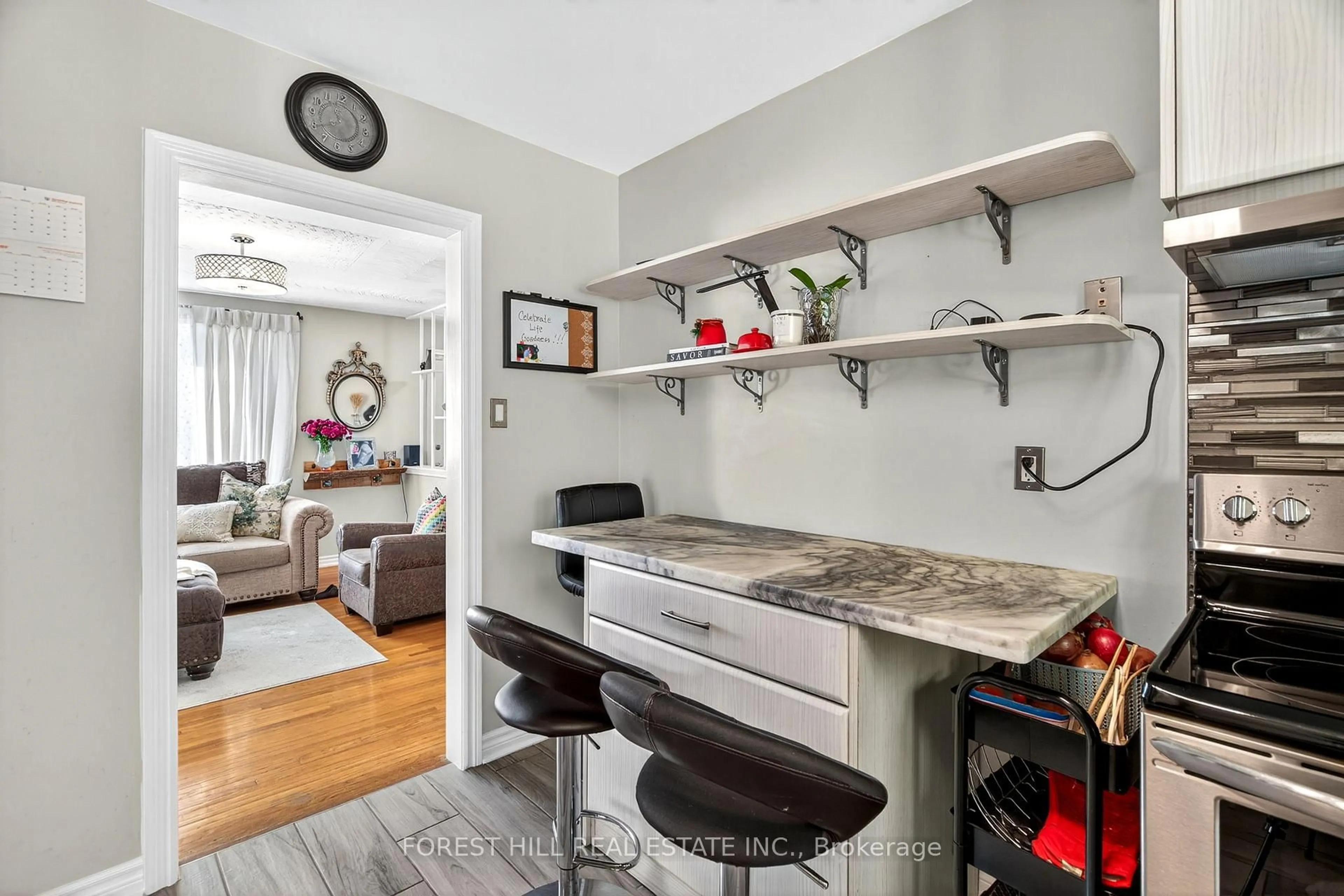 Open concept kitchen, unknown for 1550 Evangeline Dr, Oshawa Ontario L1J 3T2