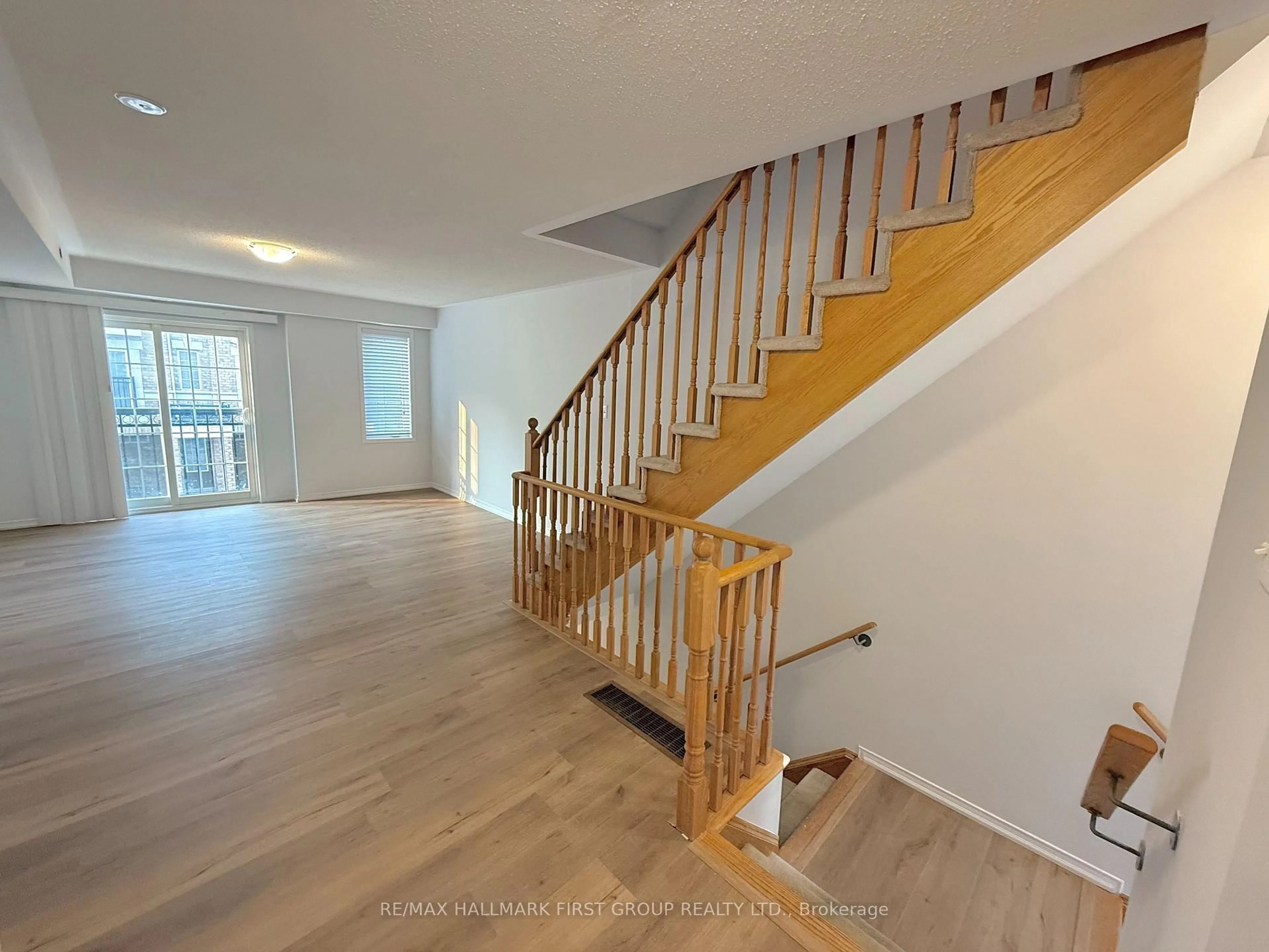 Stairs for 95 Sarita Path, Oshawa Ontario L1L 0K7