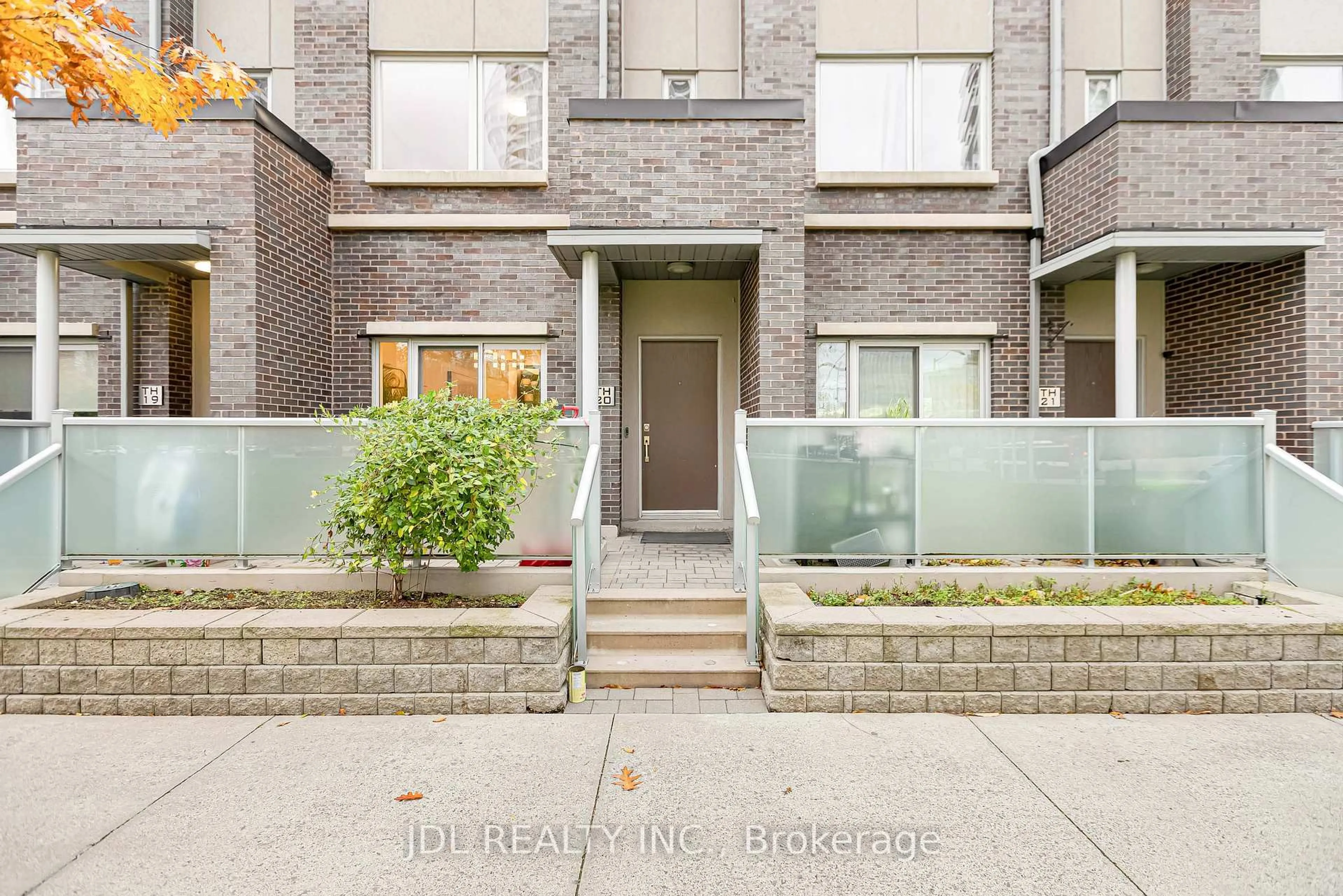 Unknown for 290 Village Green Sq #20, Toronto Ontario M1S 0L1