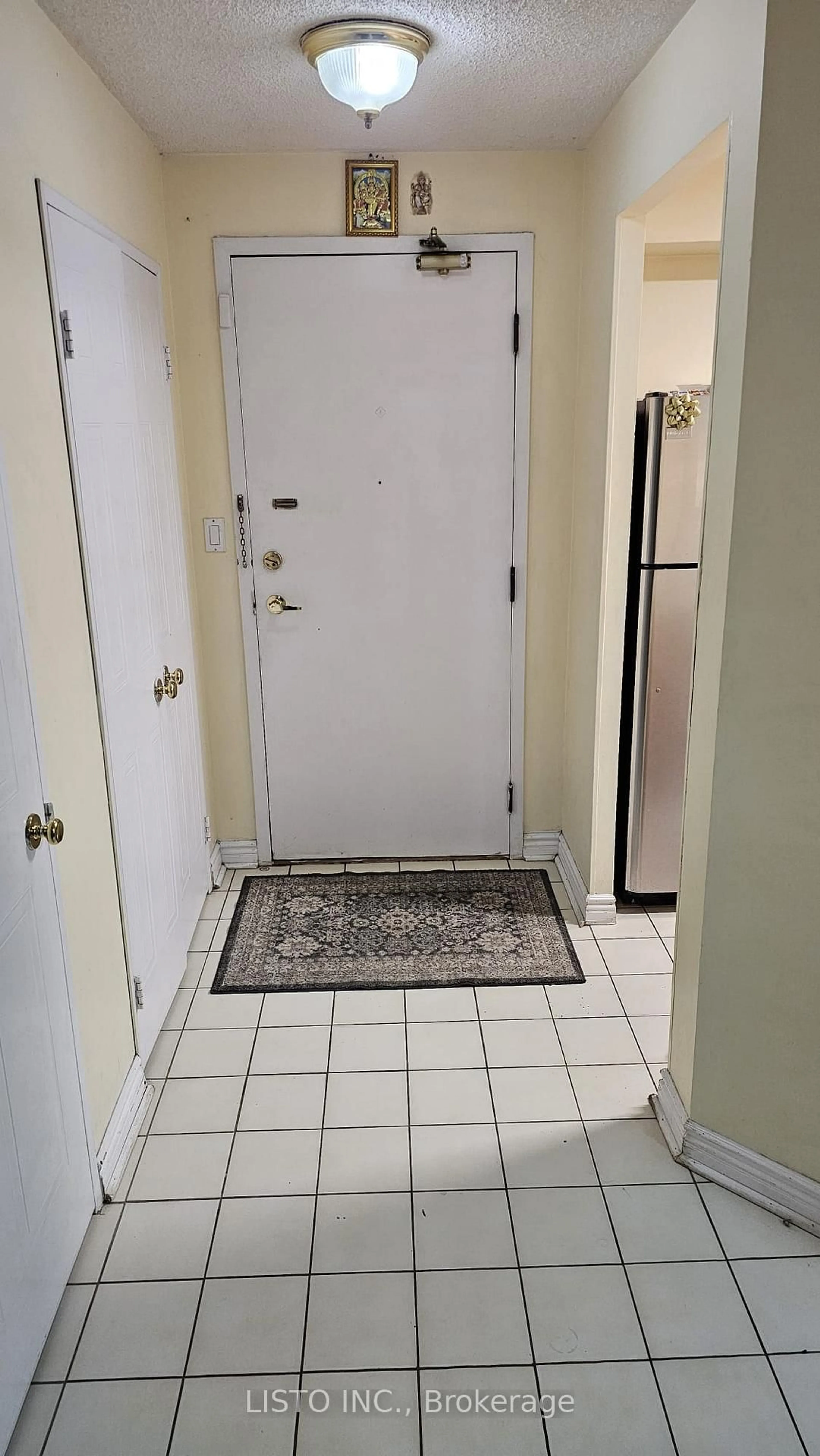 Unknown for 400 McLevin Ave #210, Toronto Ontario M1B 5J4