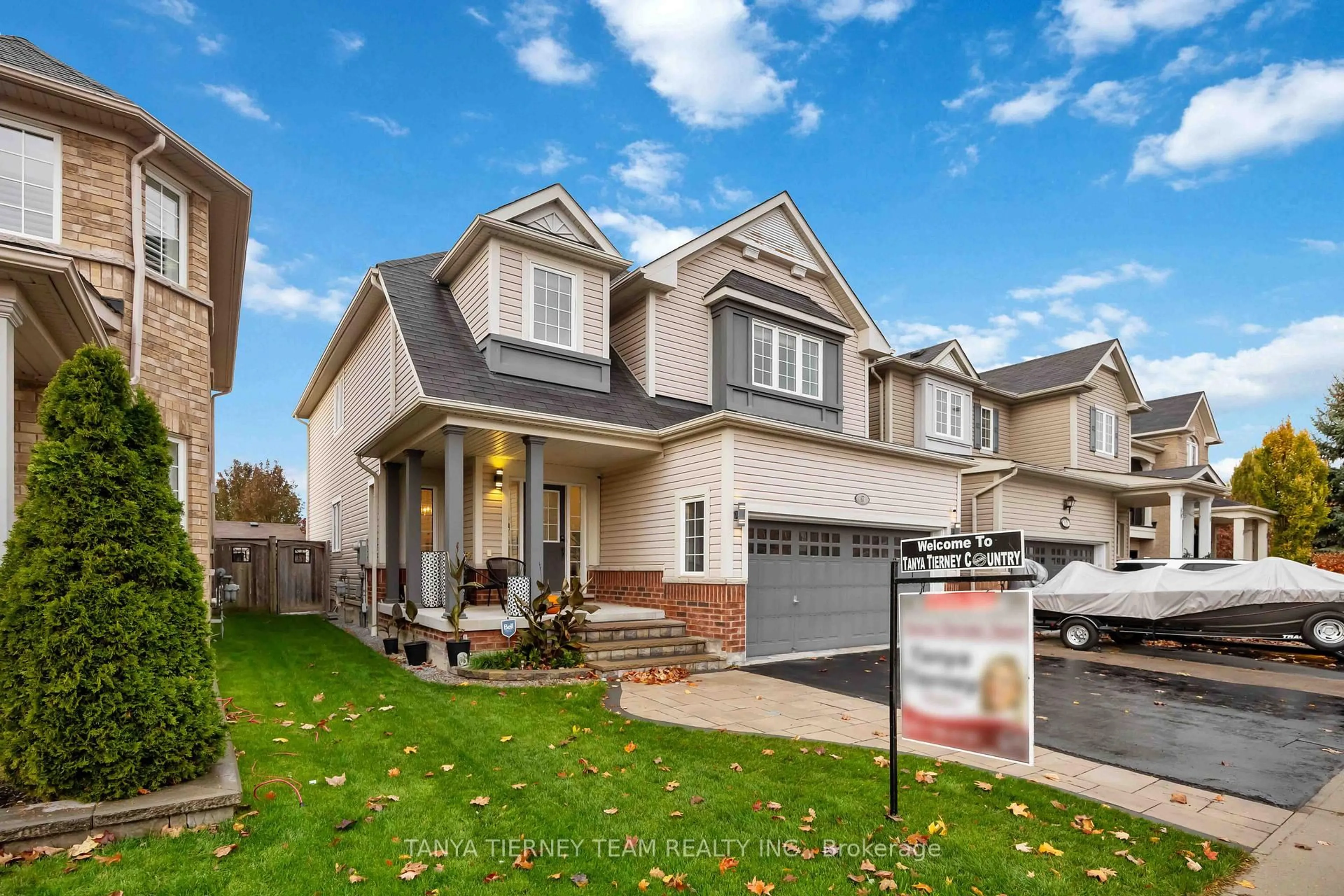 Home with vinyl exterior material, street for 67 Florence Dr, Whitby Ontario L1R 0K3