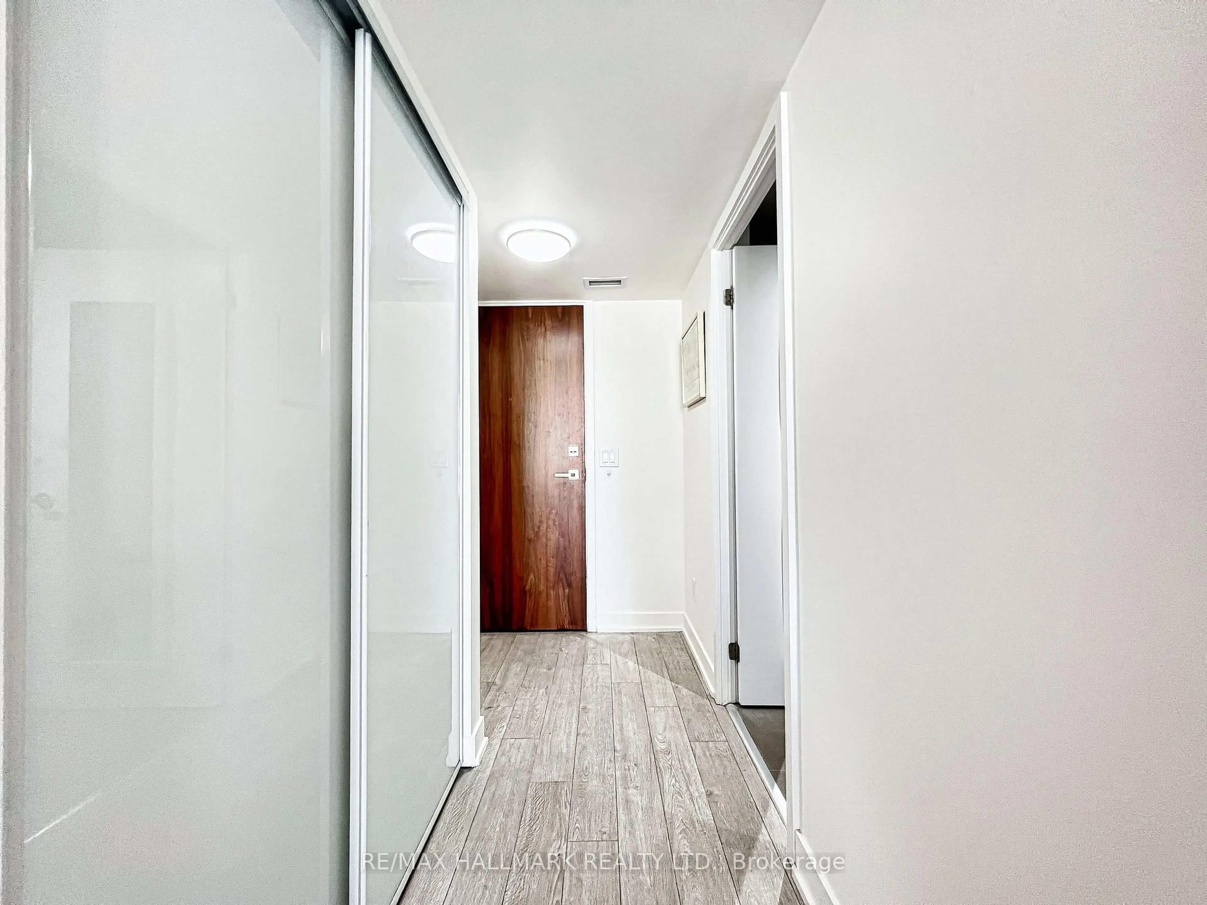 Indoor foyer for 30 Baseball Pl #721, Toronto Ontario M4M 0E8