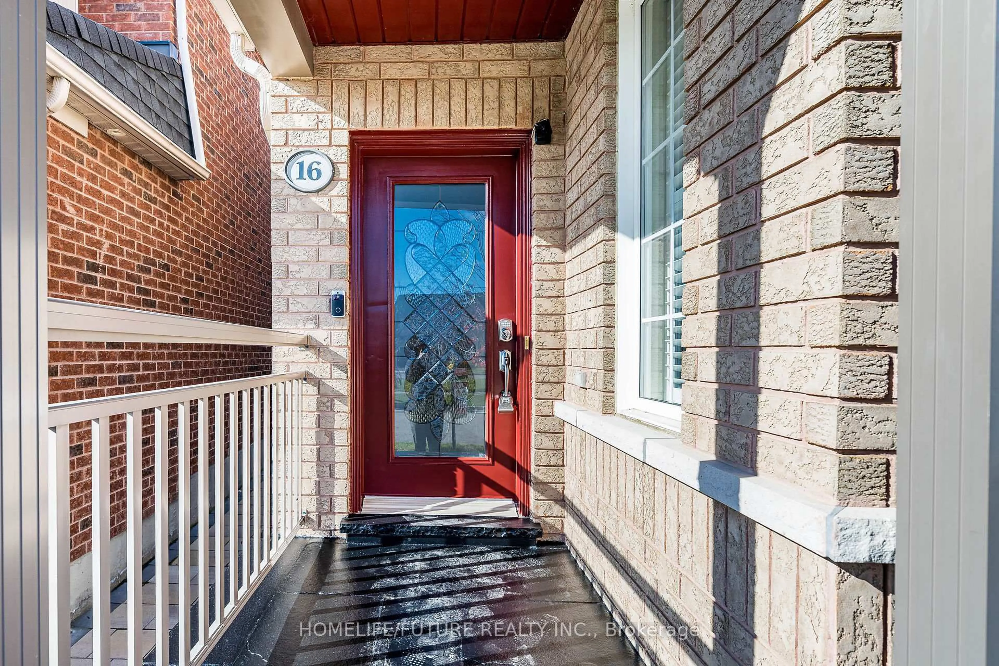 Indoor entryway for 16 Mcqueen Cres, Ajax Ontario L1T 4Y8