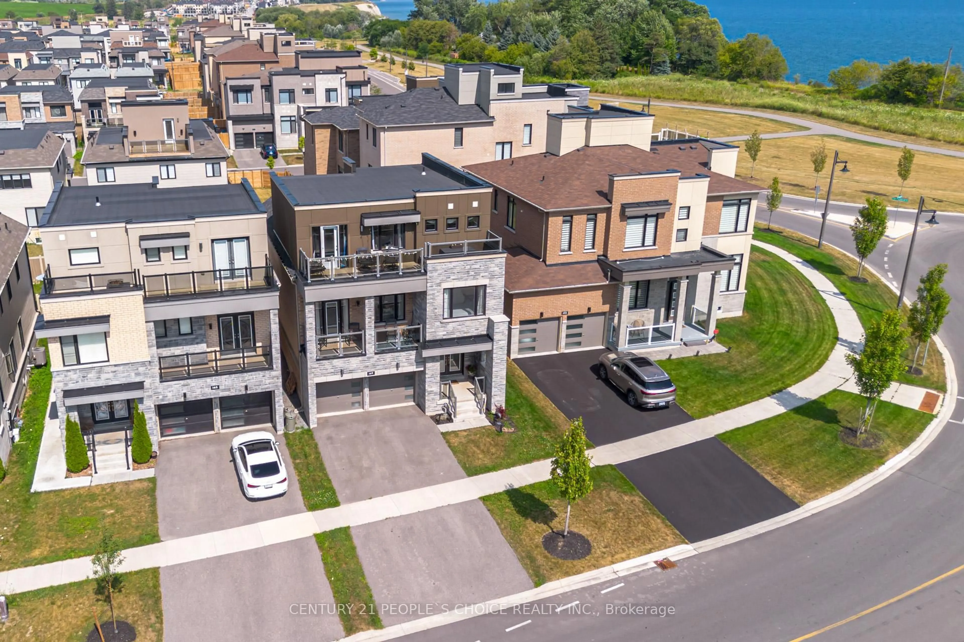 A pic from outside/outdoor area/front of a property/back of a property/a pic from drone, street for 169 East Shore Dr, Clarington Ontario L1C 1Z8