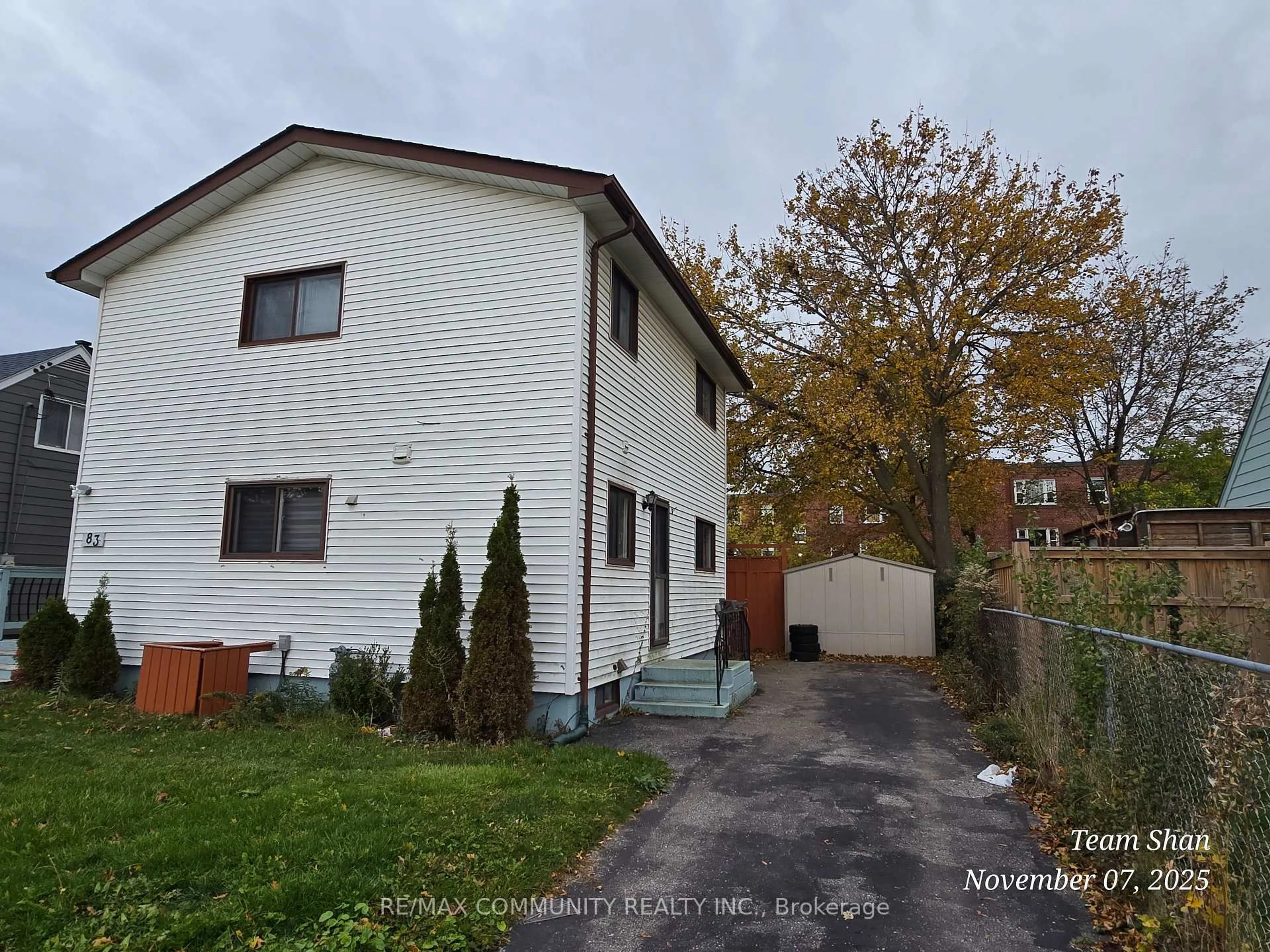A pic from outside/outdoor area/front of a property/back of a property/a pic from drone, street for 83 Exeter Rd, Ajax Ontario L1S 2K4