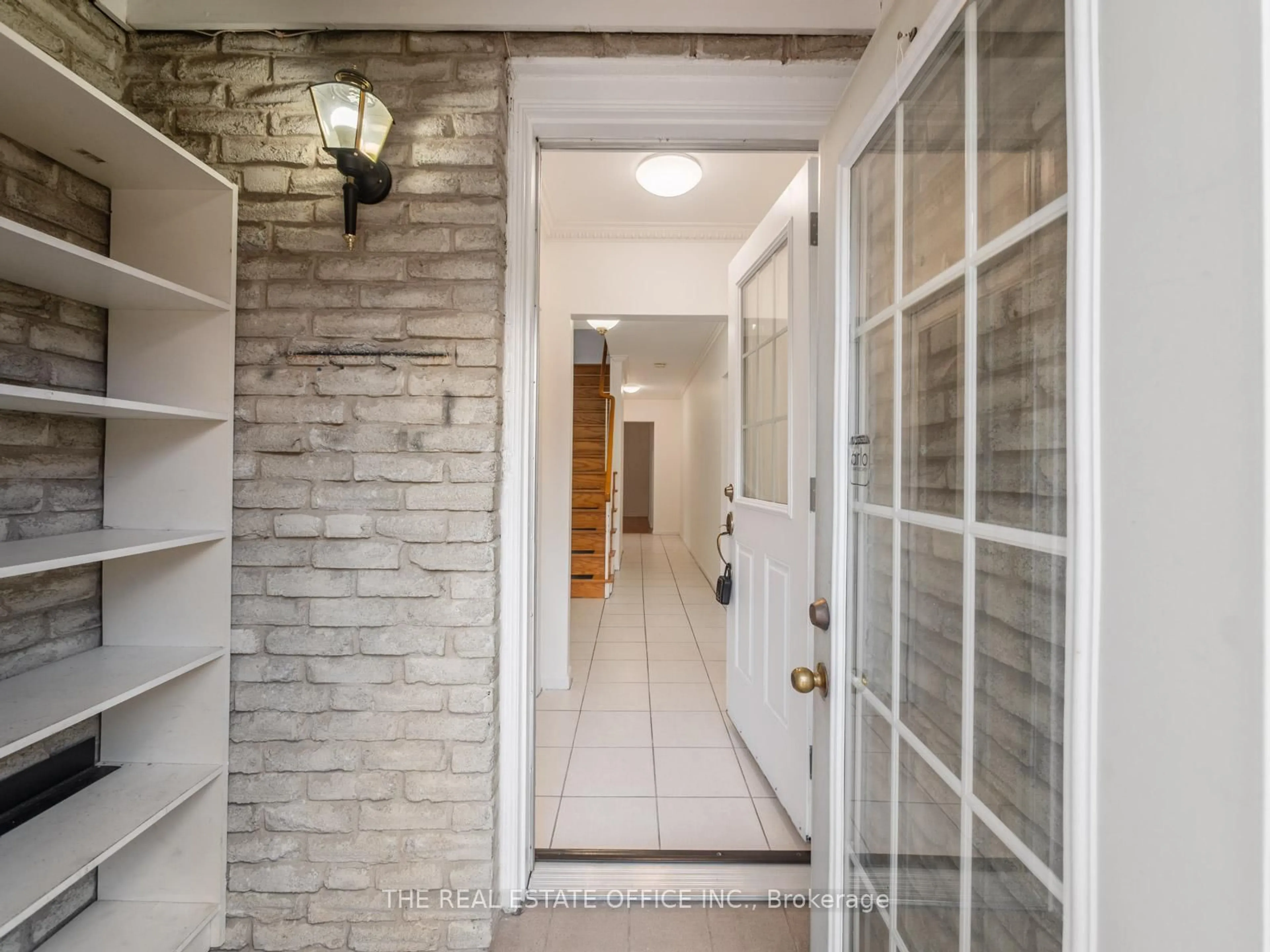 Indoor entryway for 11 Dunsdale Sq, Toronto Ontario M1S 2L7
