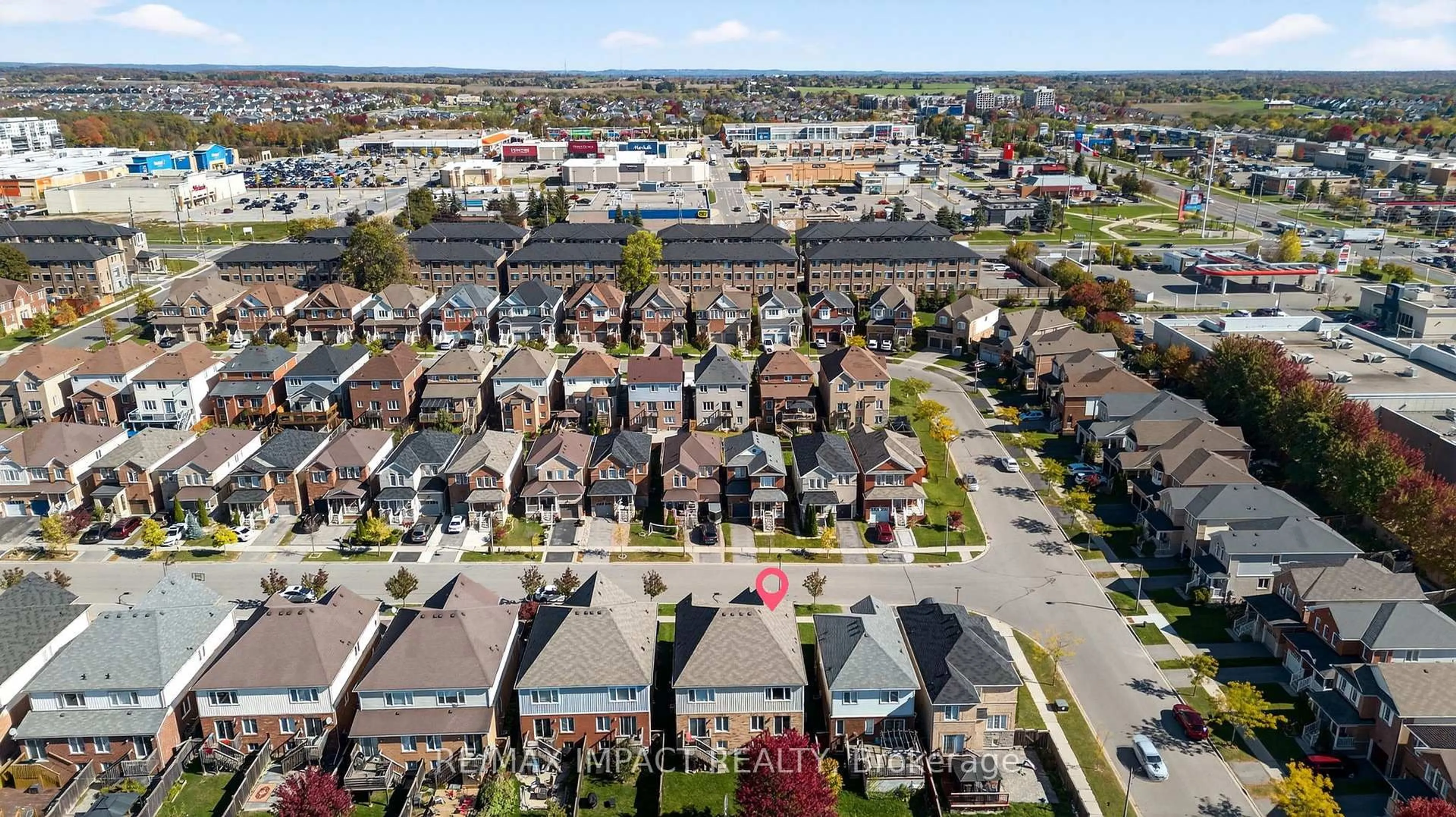 A pic from outside/outdoor area/front of a property/back of a property/a pic from drone, street for 1384 Rennie St, Oshawa Ontario L1K 0H1