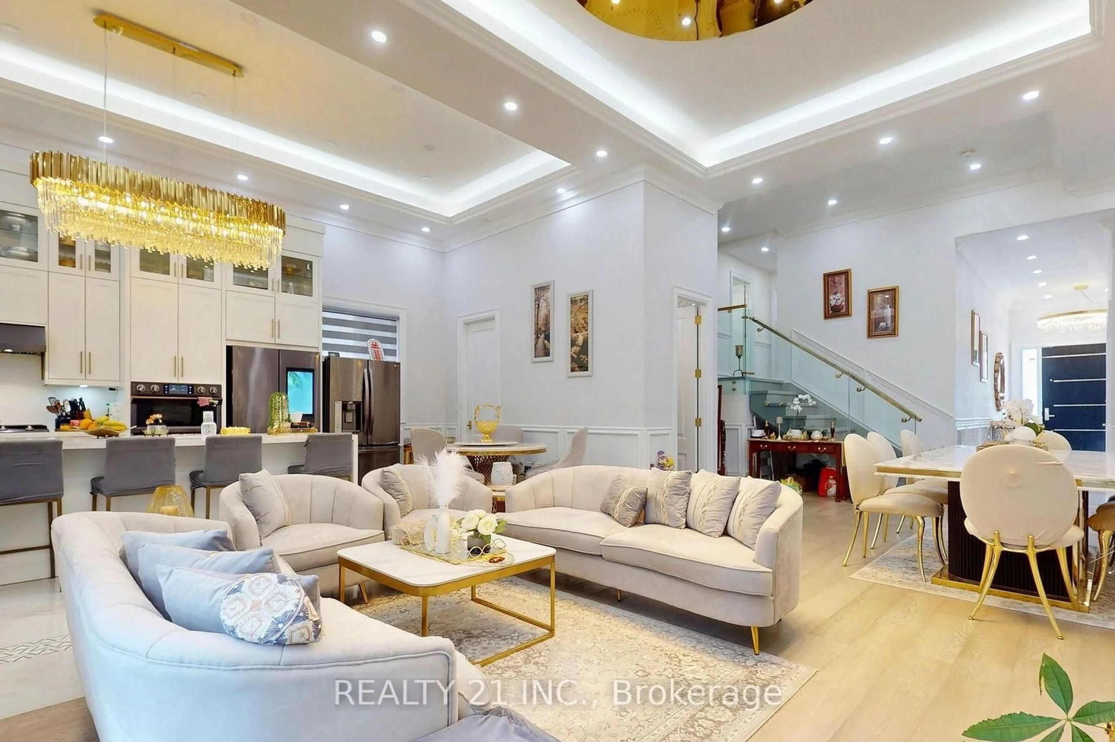 Living room with furniture, unknown for 36 Craiglee Dr, Toronto Ontario M1N 2L8