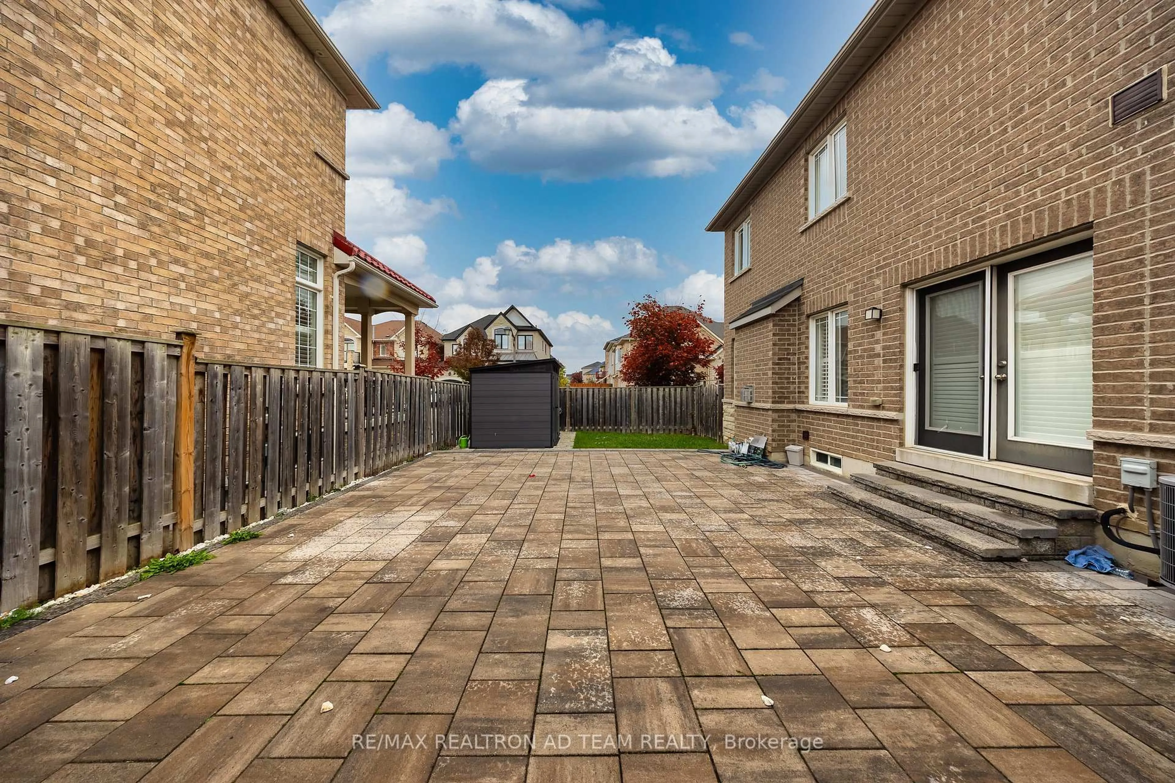 Patio, street for 16 Snowling Dr, Ajax Ontario L1Z 0M2