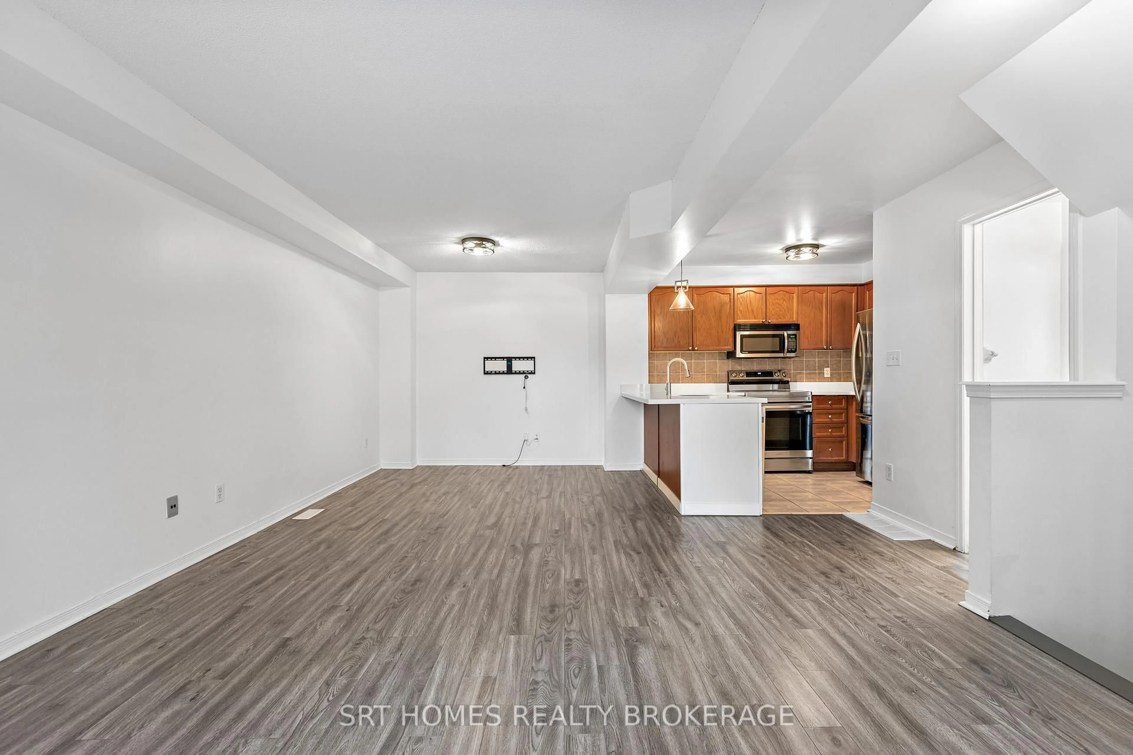 Unknown for 21 Webbford St, Ajax Ontario L1S 0A8