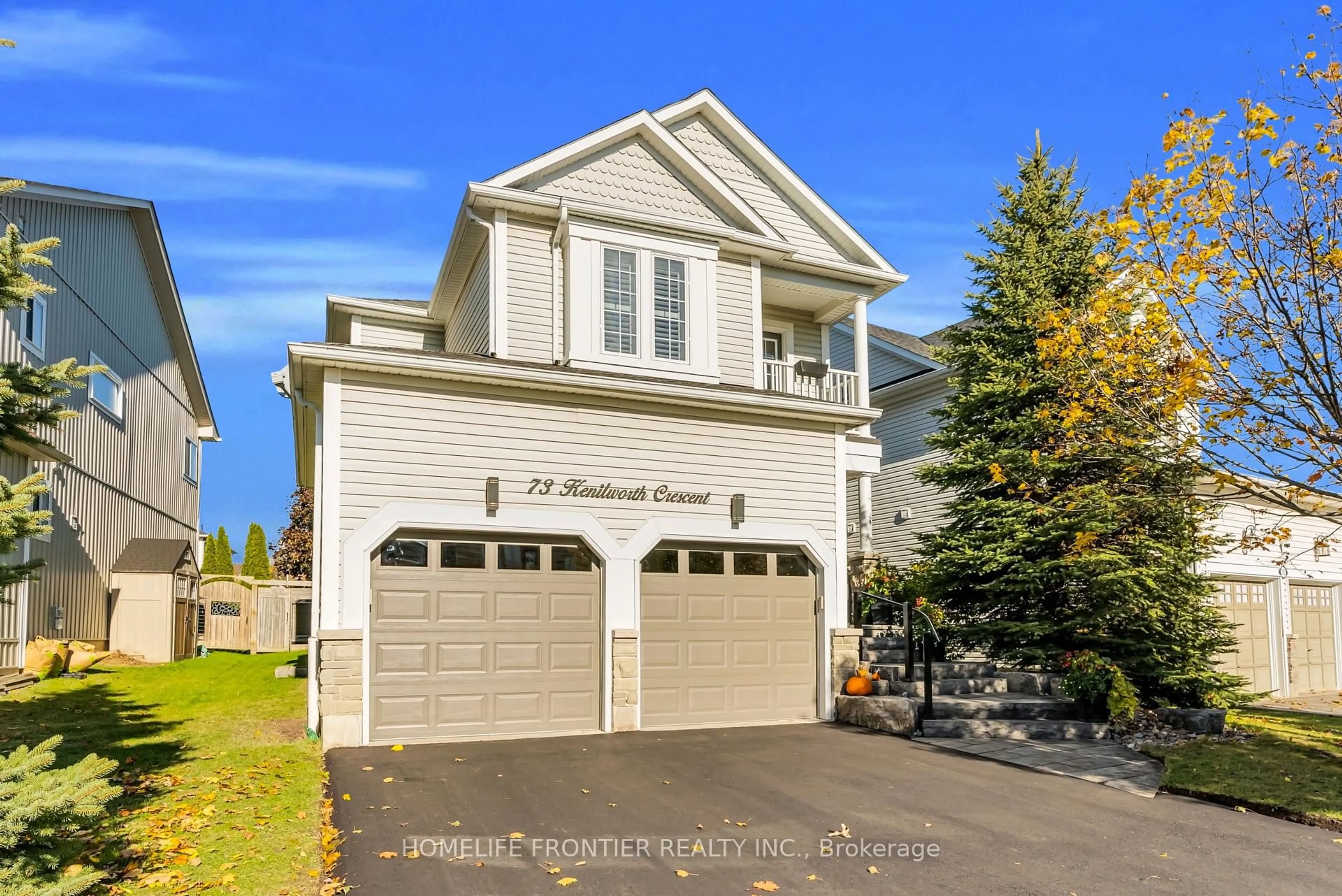 Home with vinyl exterior material, street for 73 Kenilworth Cres, Whitby Ontario L1M 2M7