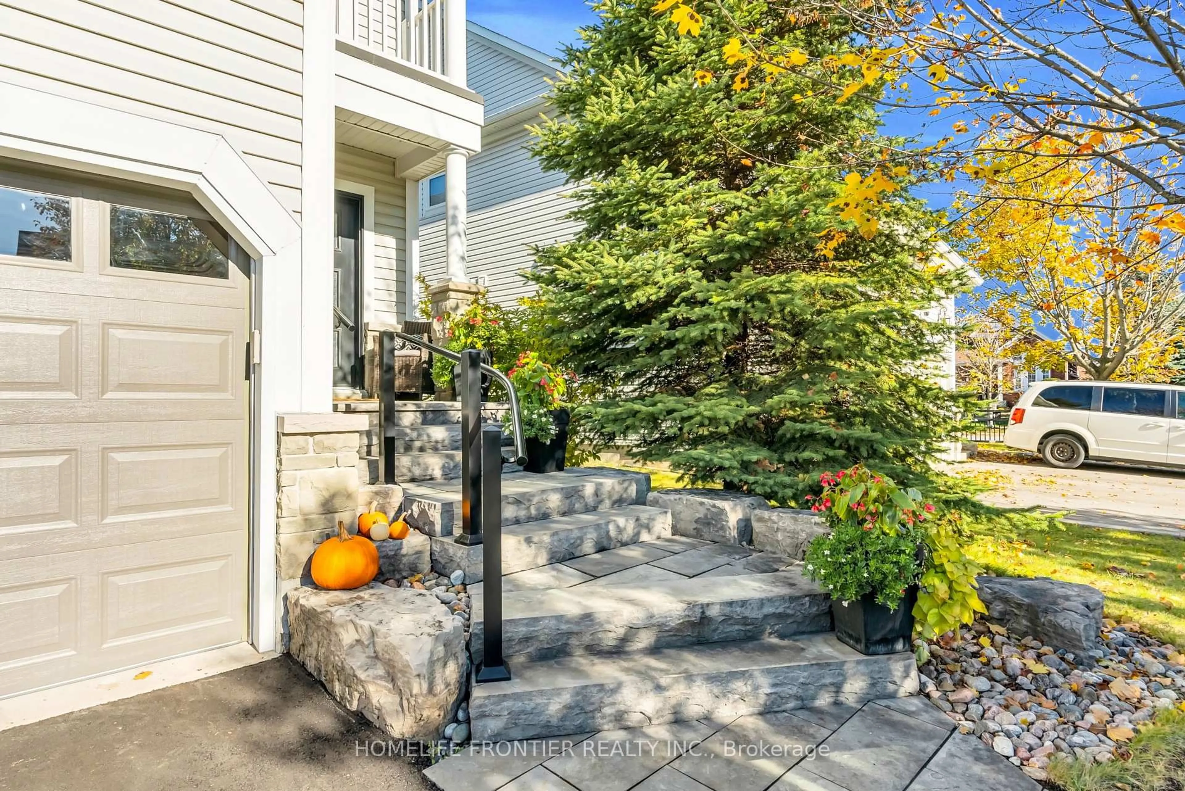 Unknown for 73 Kenilworth Cres, Whitby Ontario L1M 2M7