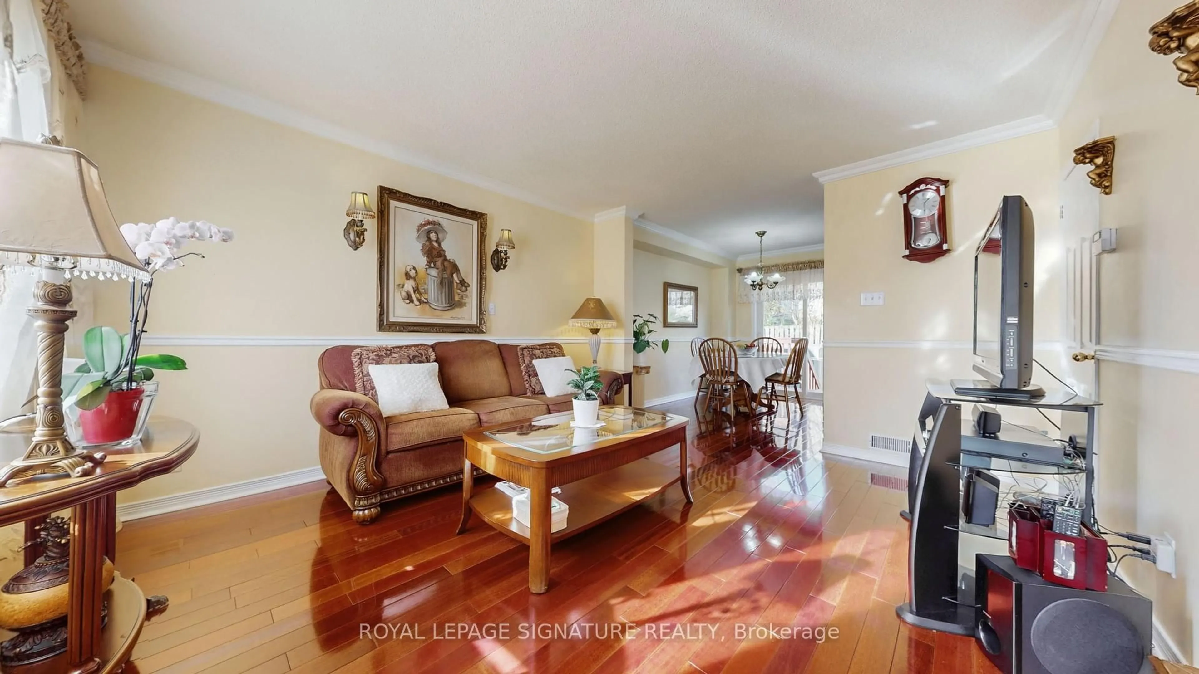 Living room with furniture, unknown for 740 Kennedy Rd, Toronto Ontario M1K 2C5