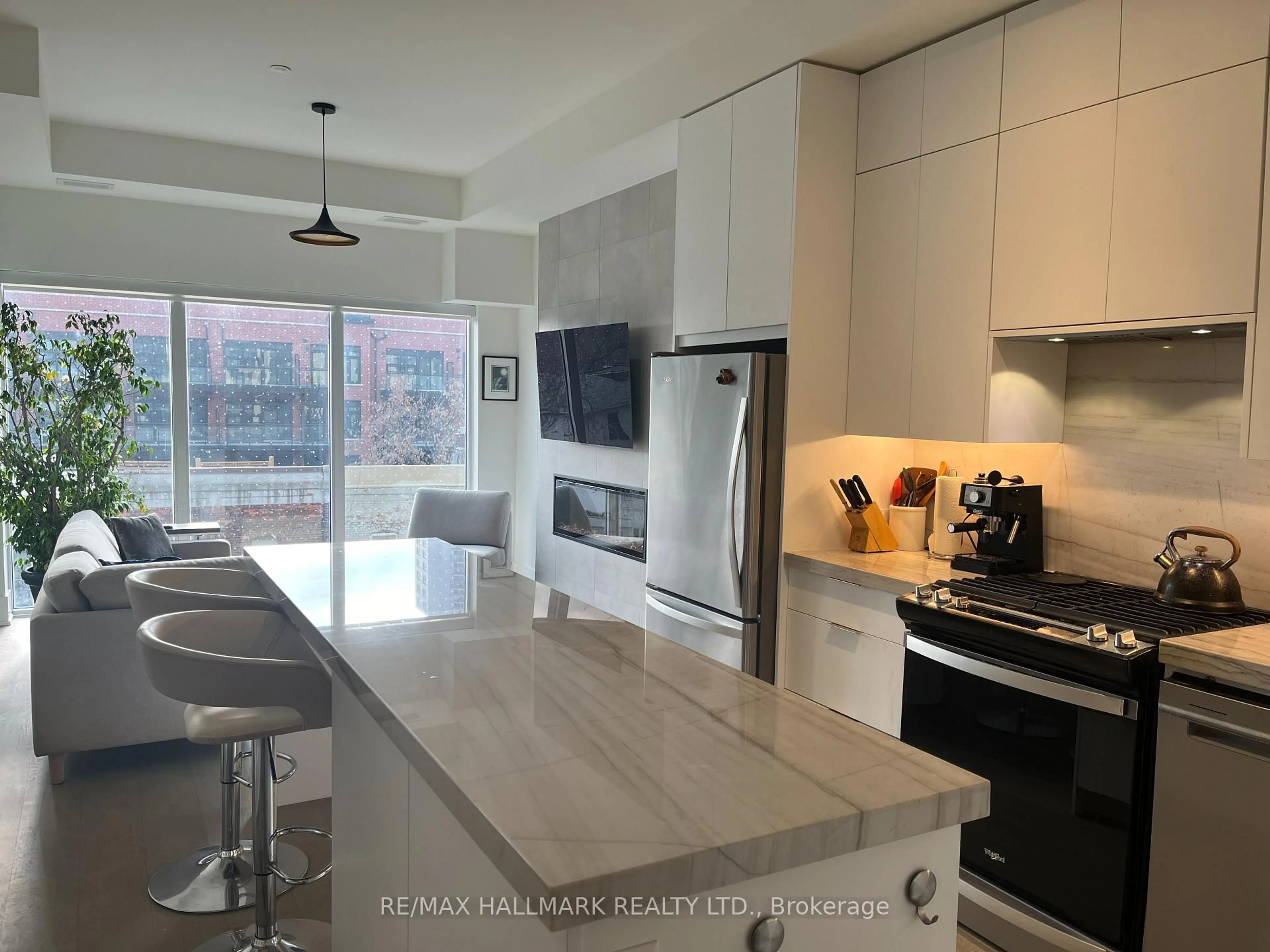 Open concept kitchen, unknown for 495 Logan Ave #313, Toronto Ontario M4K 0A5
