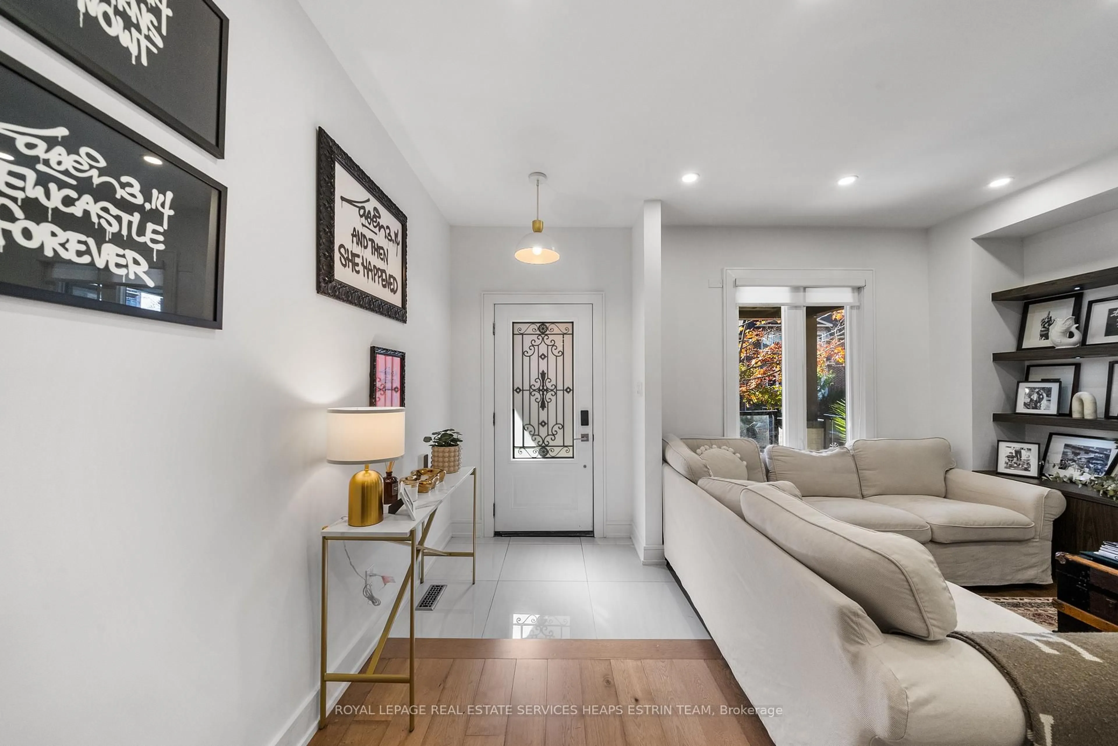 Indoor entryway for 72 Harcourt Ave, Toronto Ontario M4J 1J2