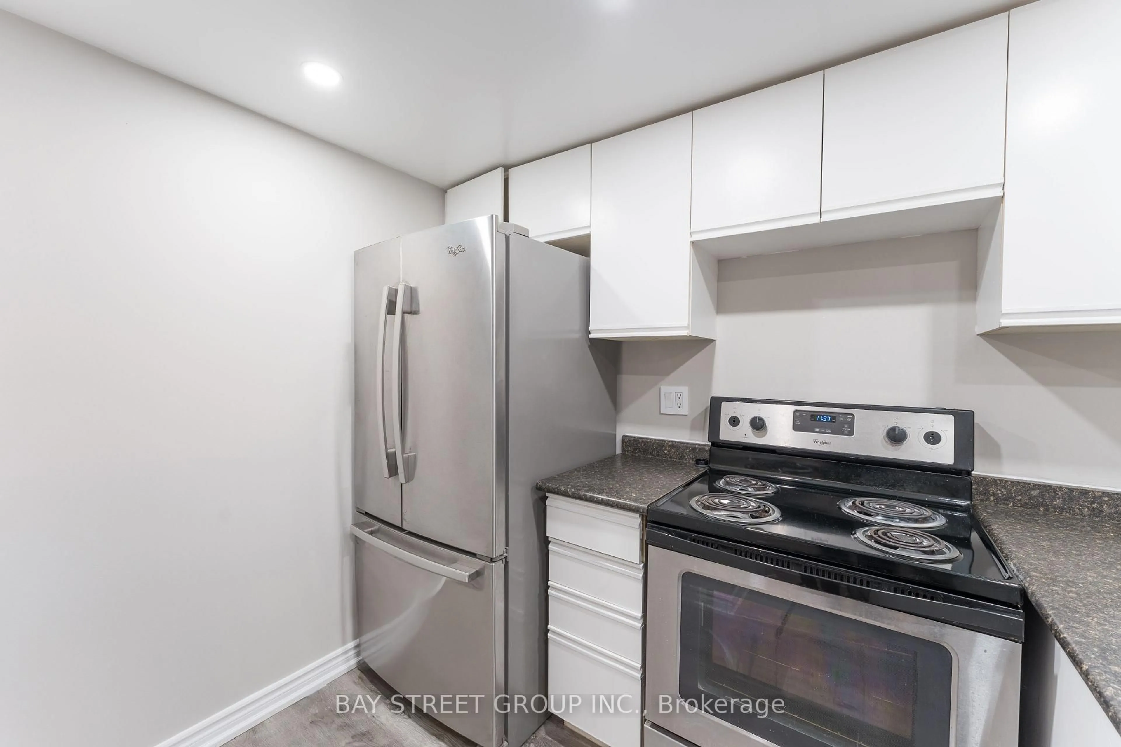 Standard kitchen, unknown for 5 Greystone Walk Dr #2015, Toronto Ontario M1K 5J5
