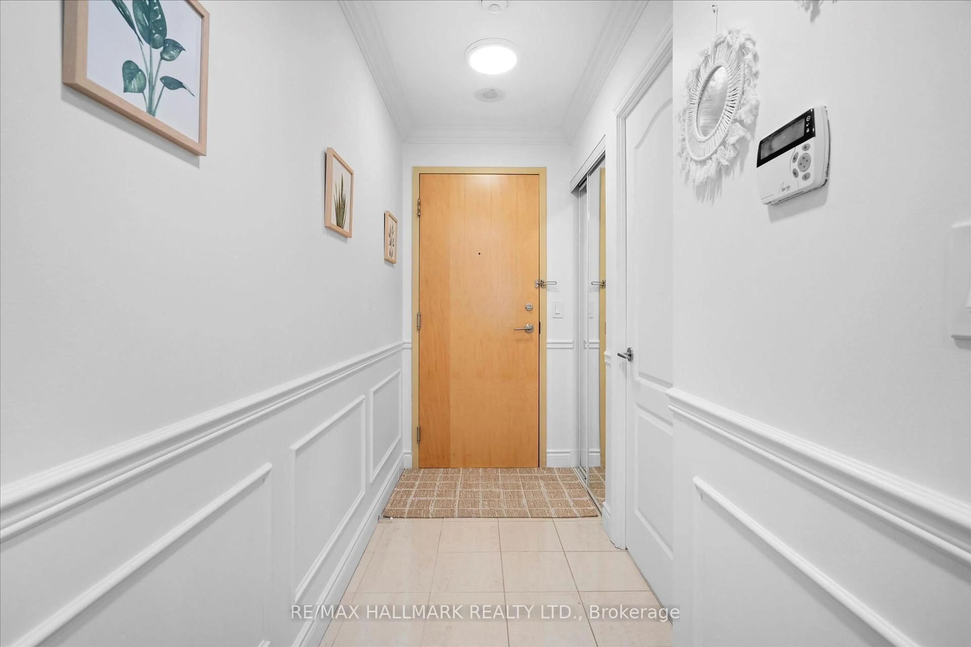 Indoor entryway for 60 Brian Harrison Way #1008, Toronto Ontario M1P 5J5