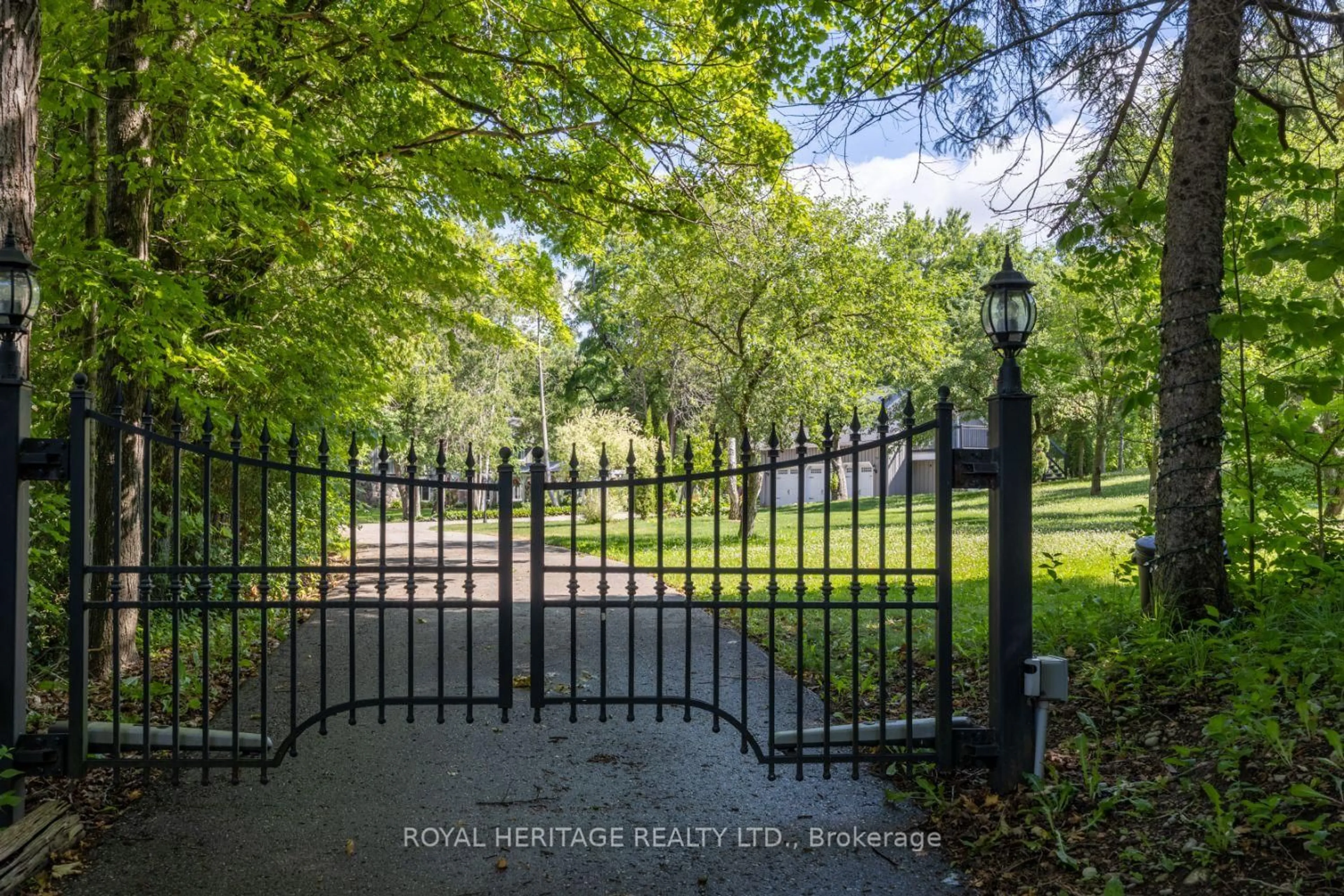 Unknown for 4395 Westney Rd, Pickering Ontario L1Y 1A2