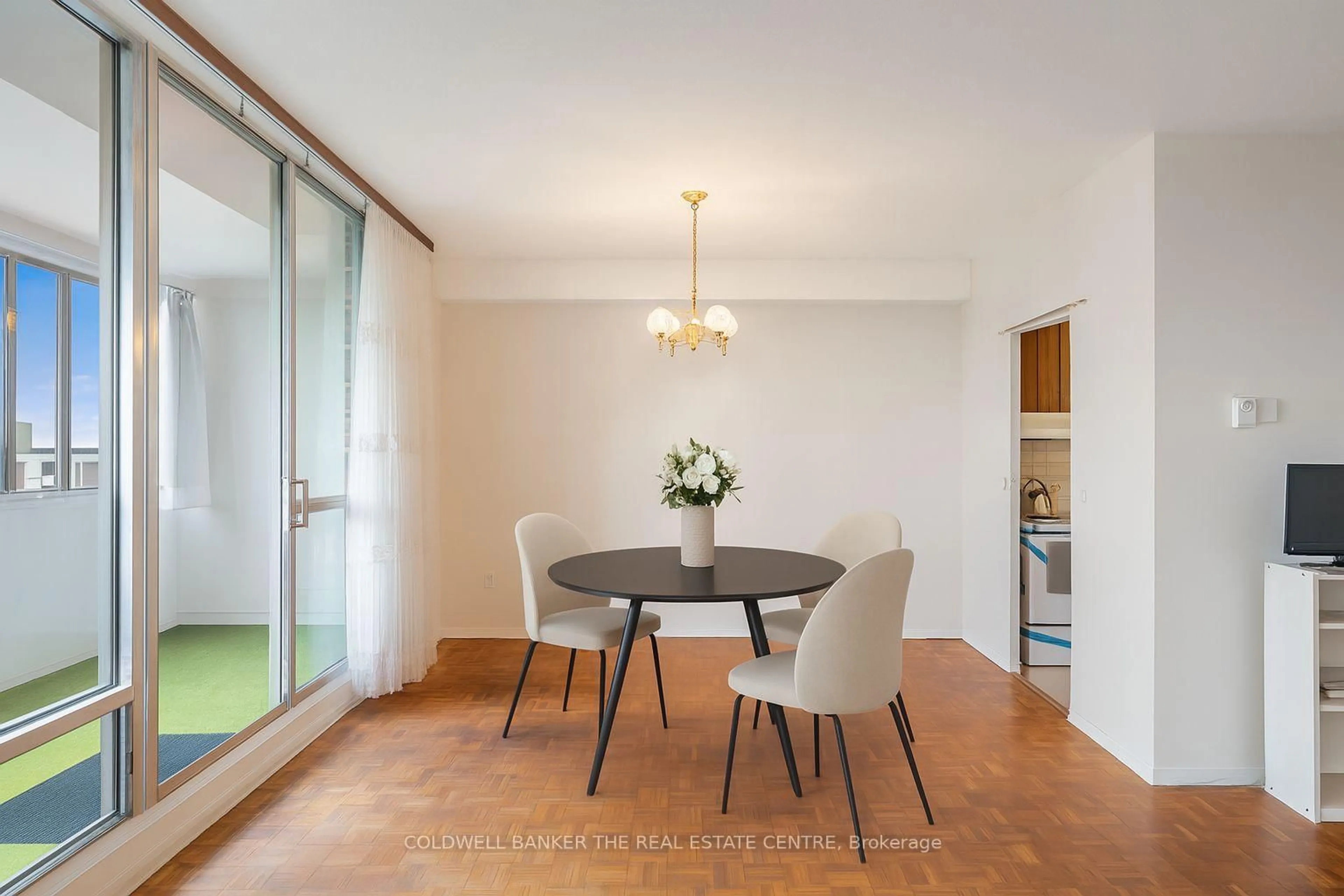 Dining room, unknown for 1 Massey Sq #PH 15, Toronto Ontario M4C 5L4