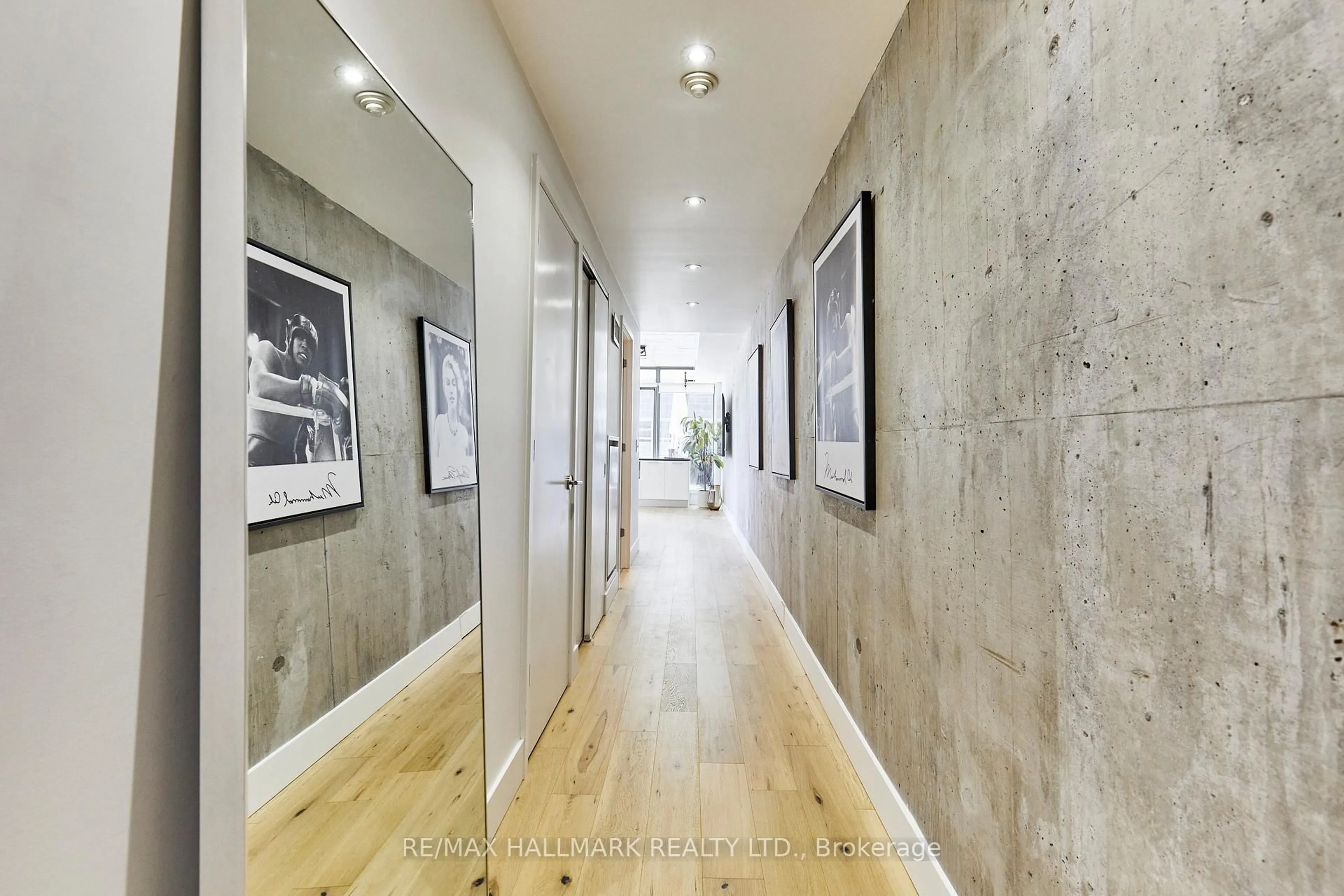 Indoor foyer for 90 Broadview Ave #211, Toronto Ontario M4M 0A7