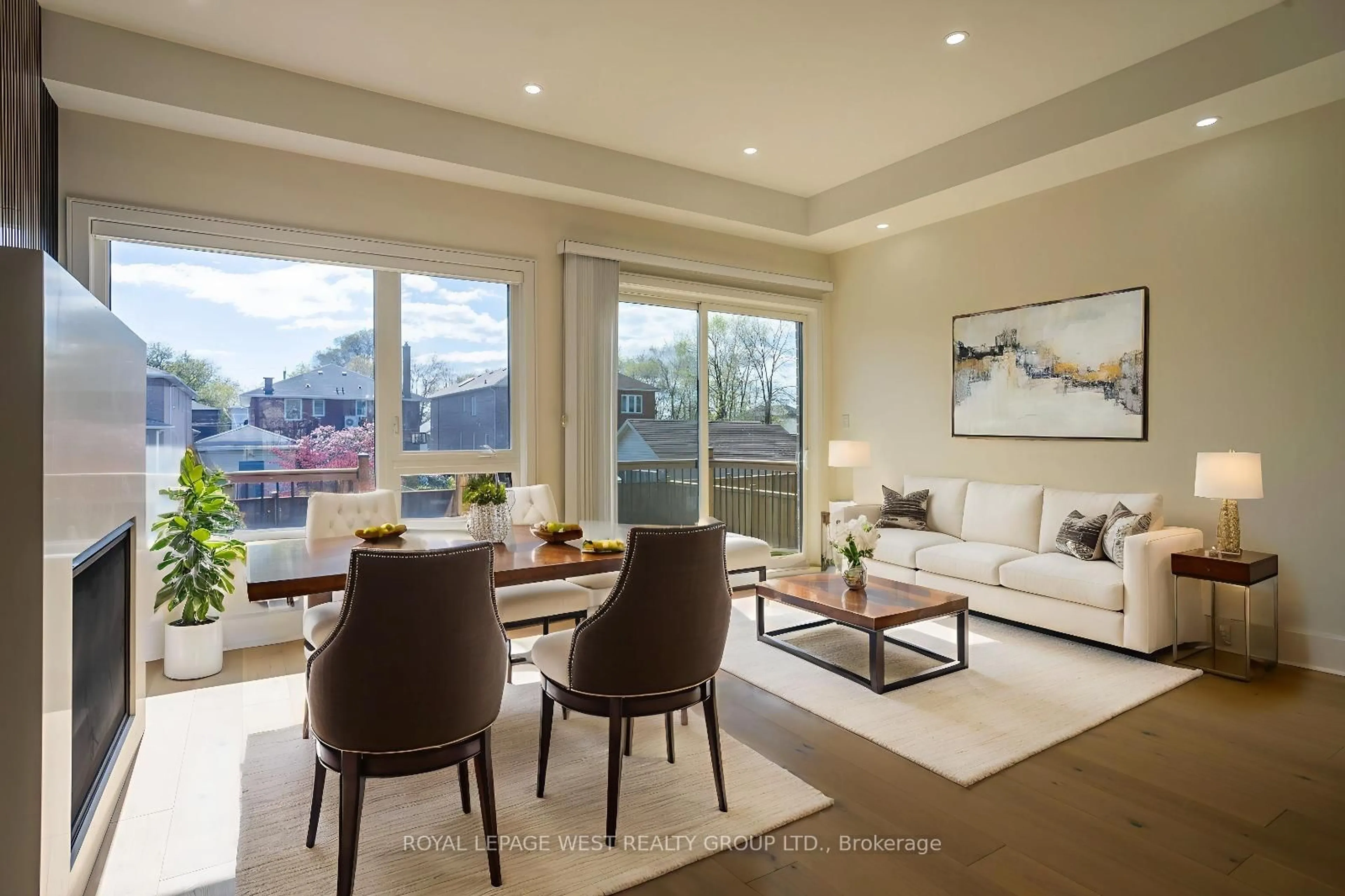 Living room with furniture, unknown for 266A Kennedy Rd, Toronto Ontario M1N 3P5