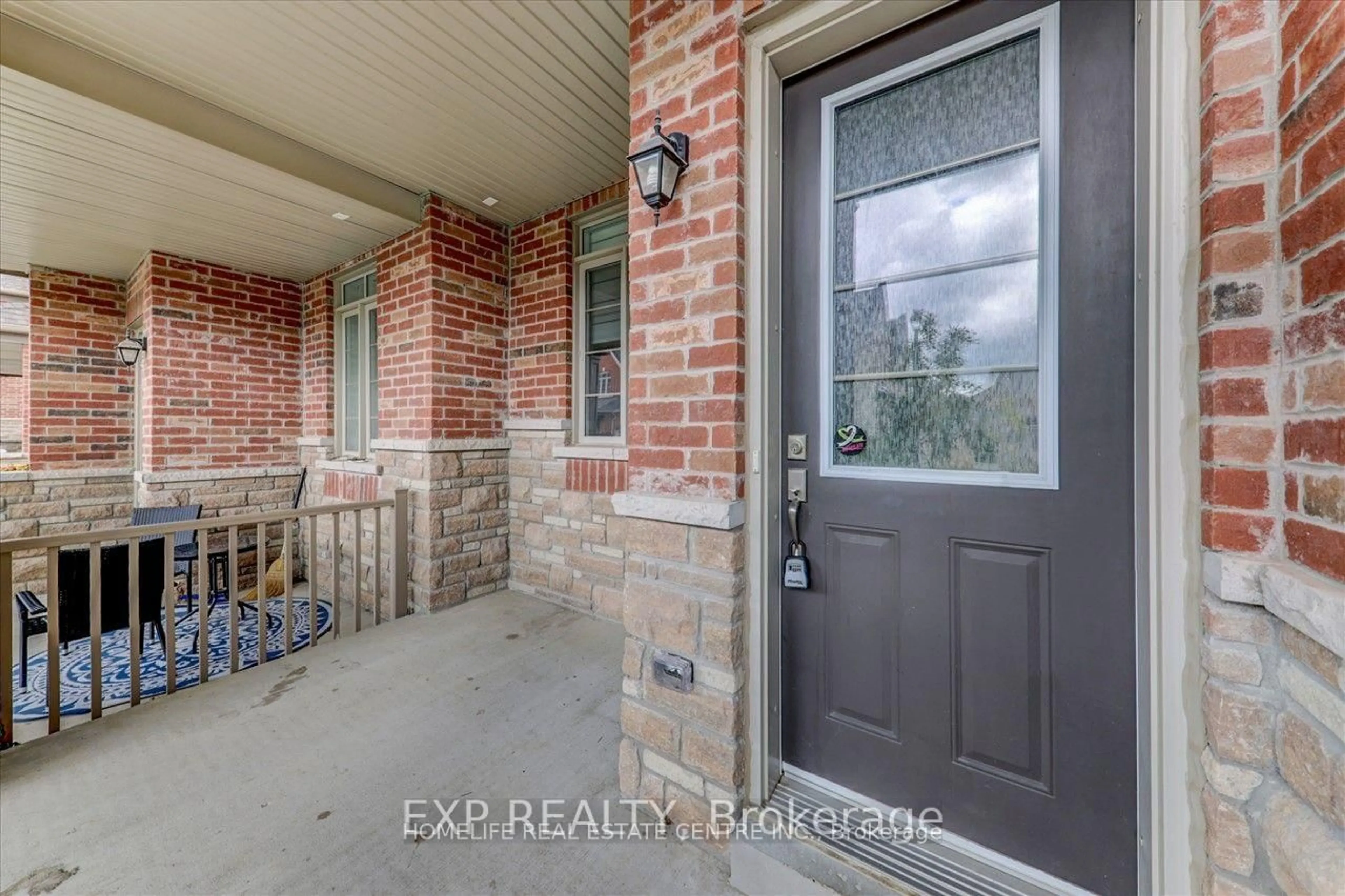 Indoor entryway for 106 Masterson Lane, Ajax Ontario L1T 0N6