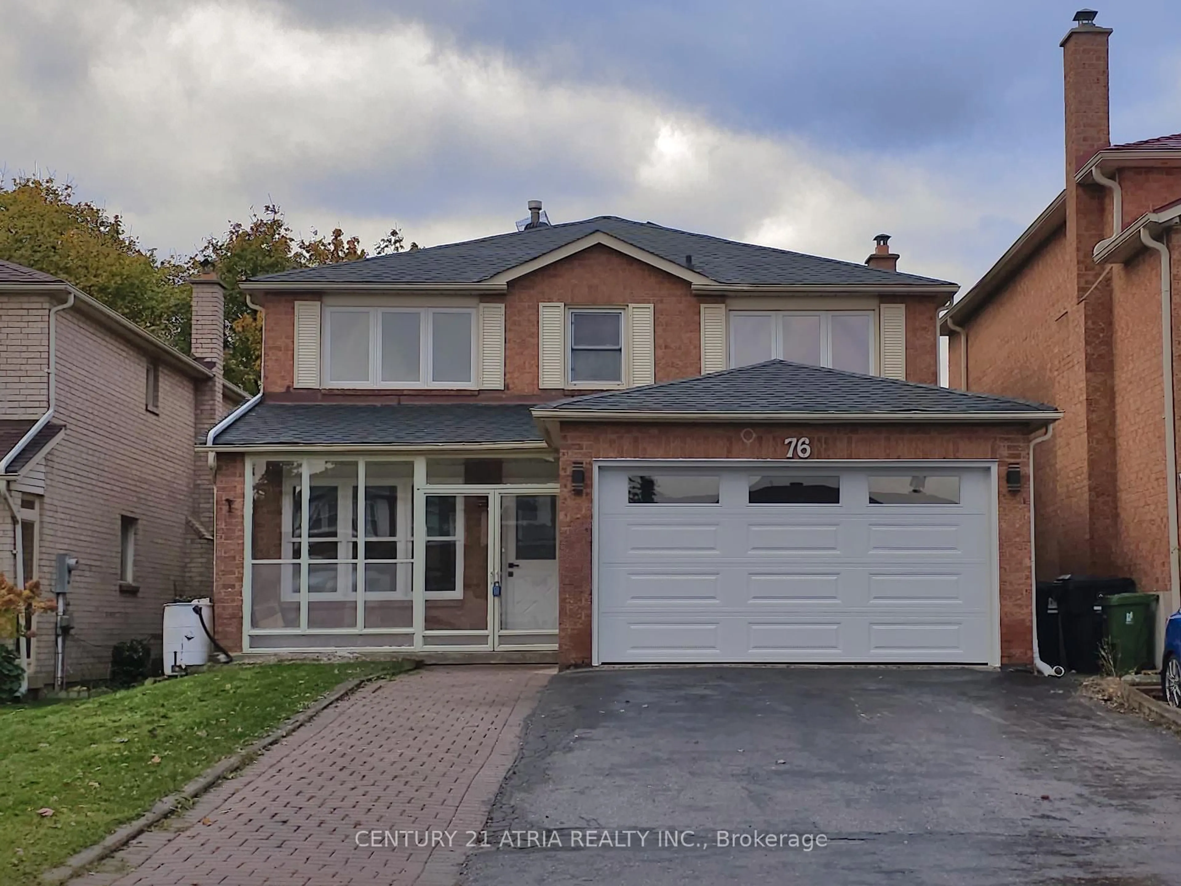 Home with brick exterior material, street for 76 Carisbrooke Sq, Toronto Ontario M1B 4M4