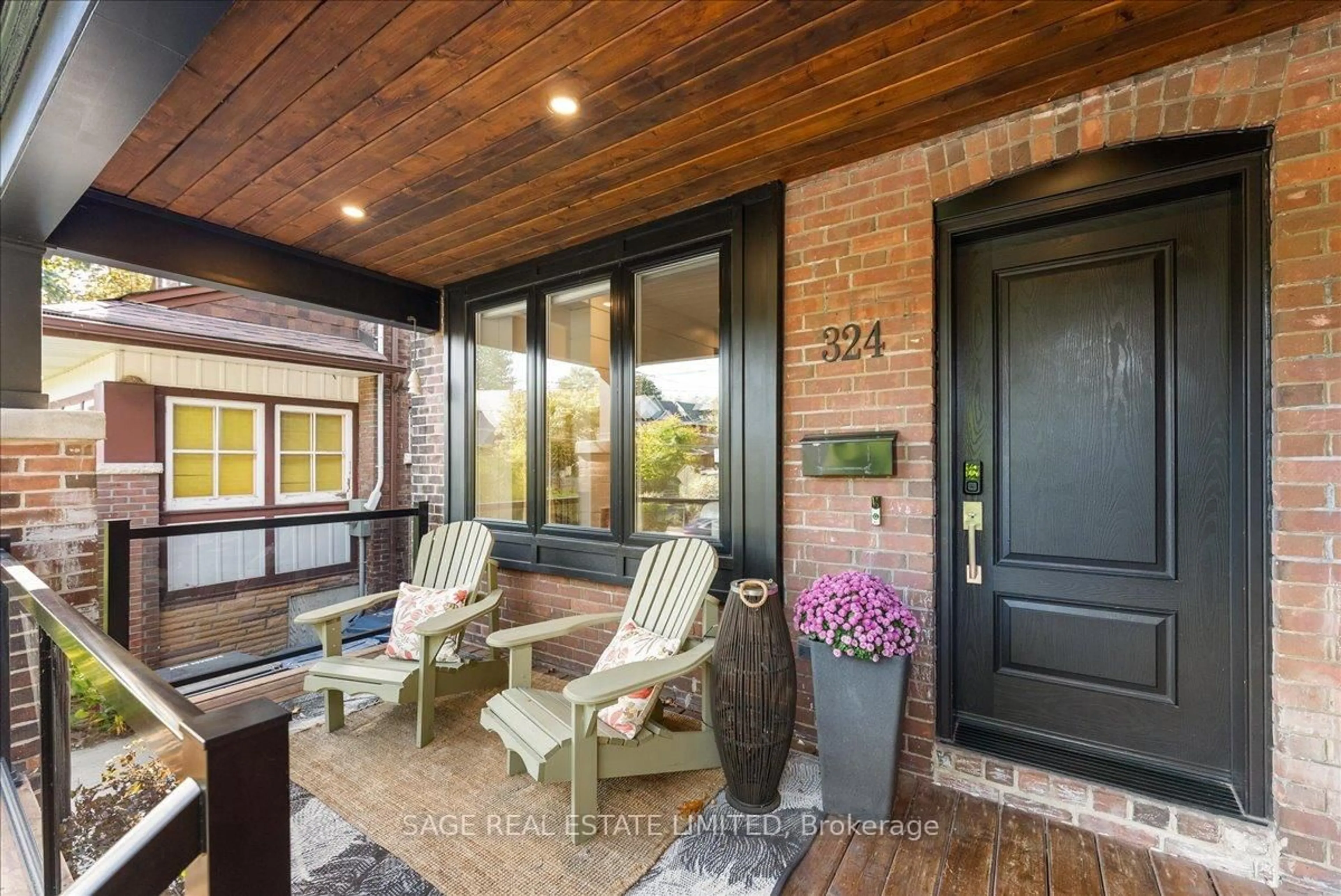 Unknown for 324 Beech Ave, Toronto Ontario M4E 3J3