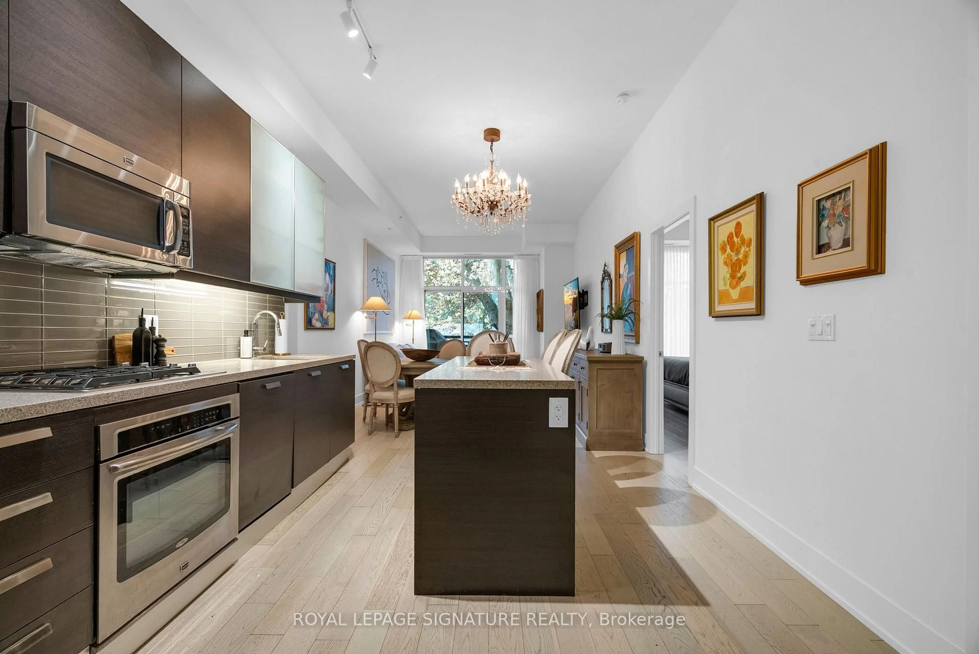 Open concept kitchen, ceramic/tile floor for 66 Kippendavie Ave #206, Toronto Ontario M4L 0A4