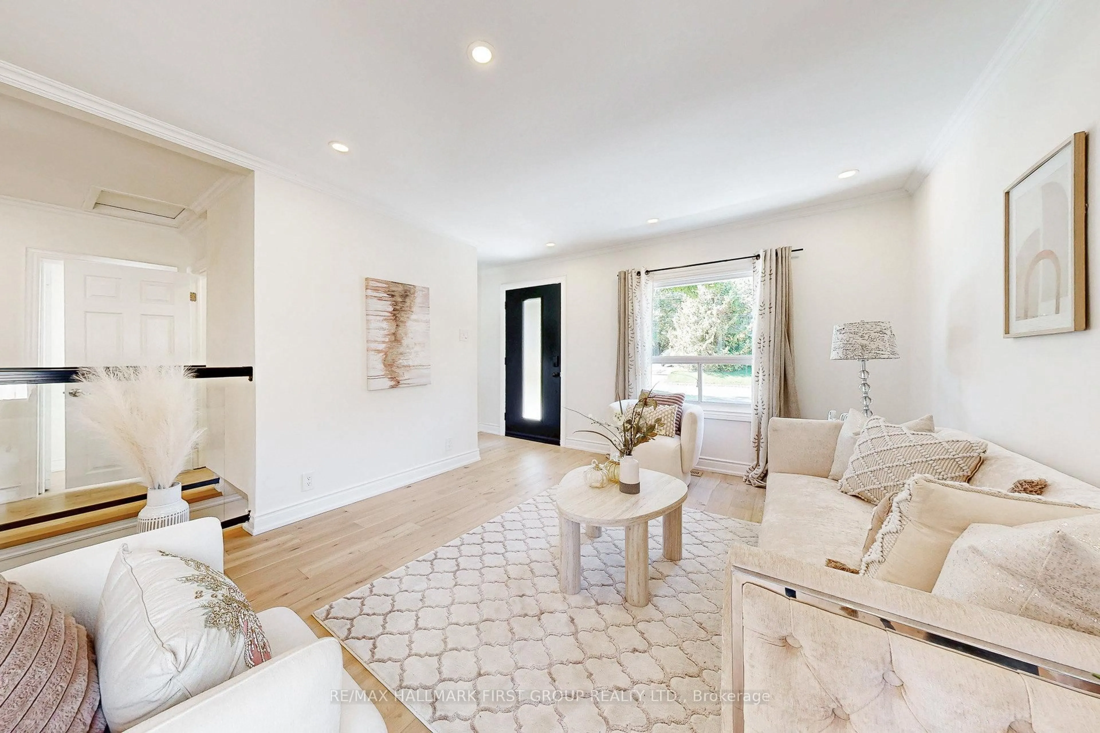 Living room with furniture, unknown for 589 Marksbury Rd, Pickering Ontario L1W 2T1