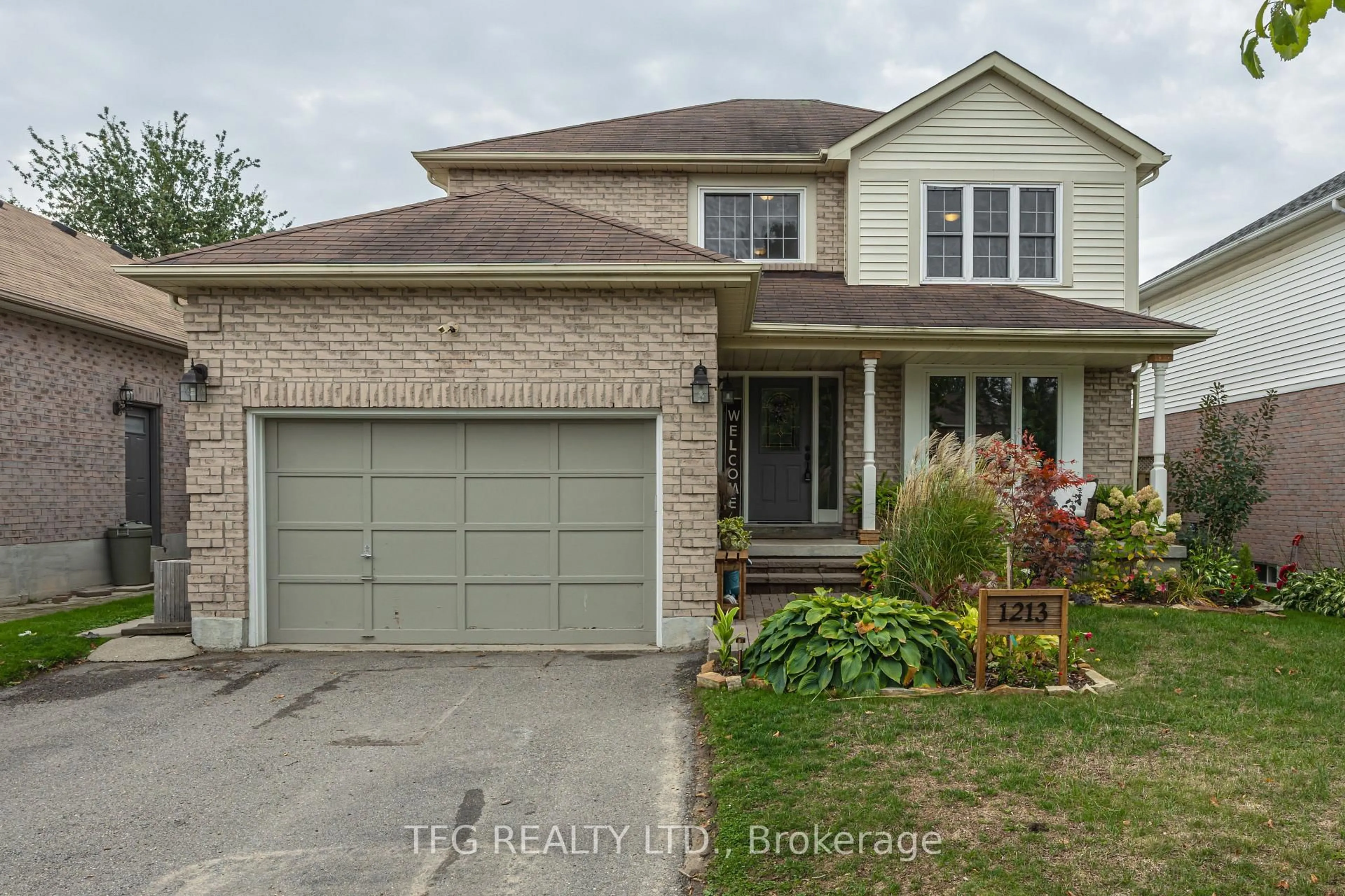 Home with brick exterior material, street for 1213 Corsica Ave, Oshawa Ontario L1K 2J8