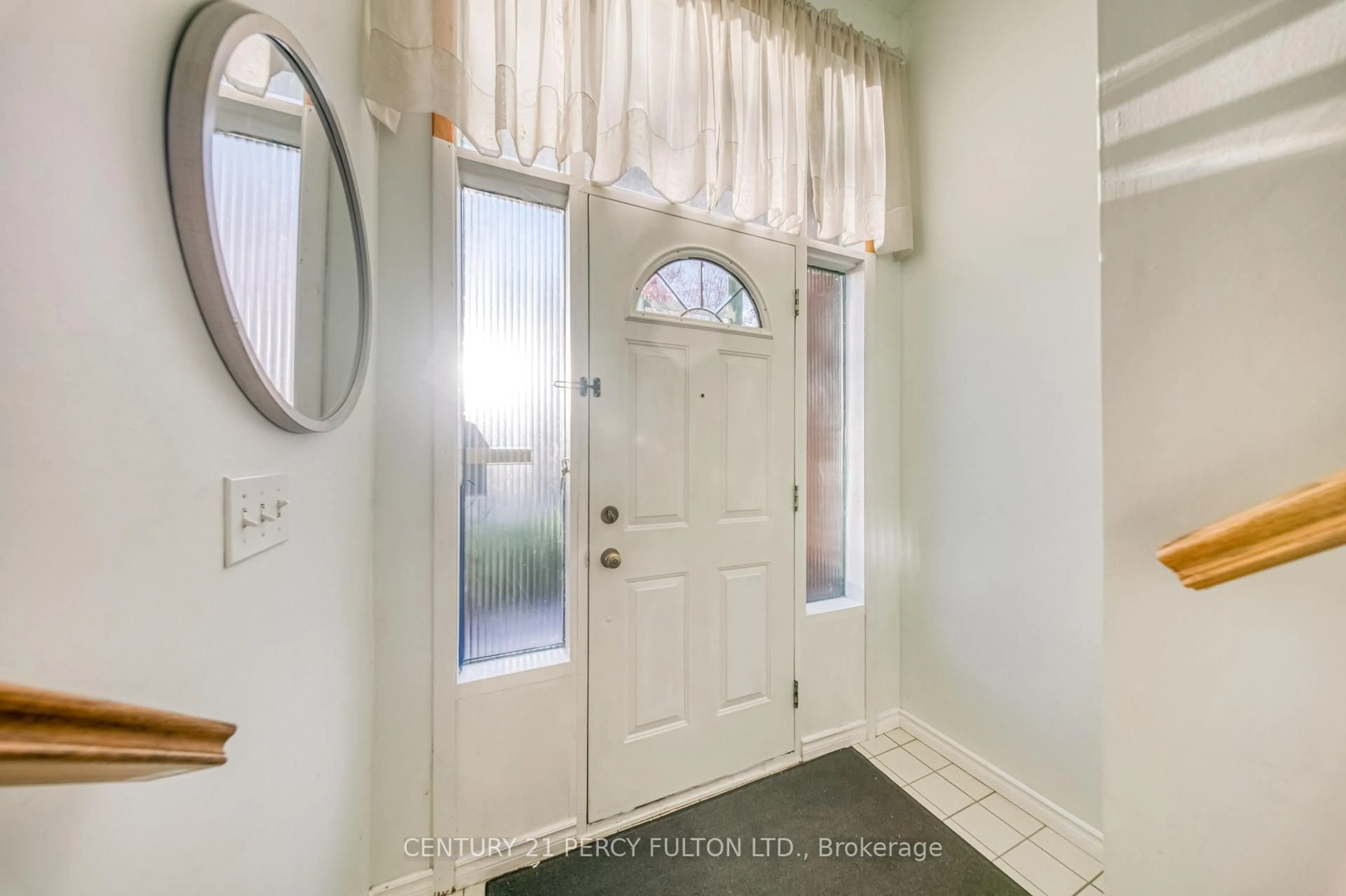 Indoor entryway for 43 Taylor Rd, Ajax Ontario L1S 2X5