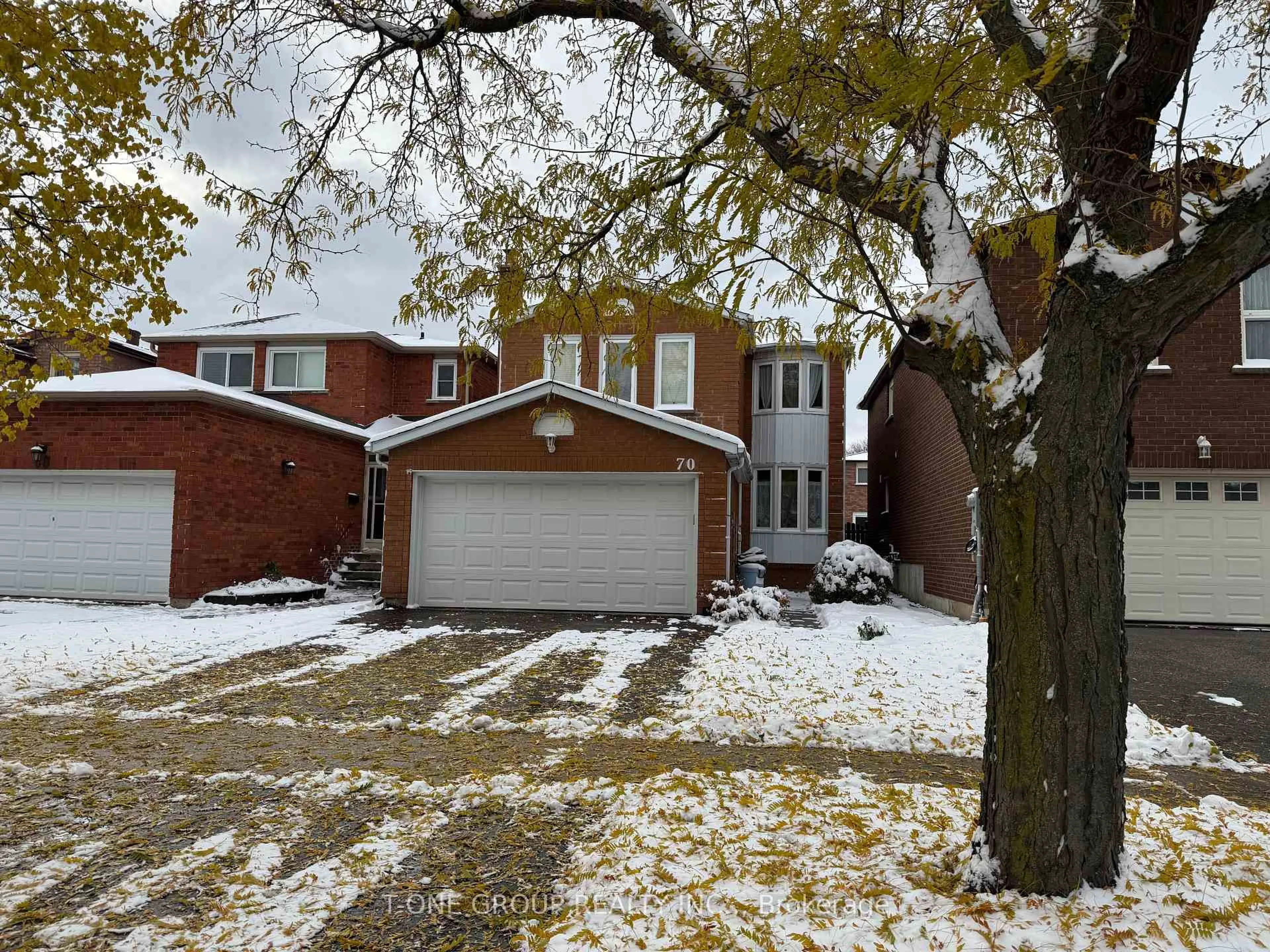 Home with brick exterior material, street for 70 Rubic Cres, Toronto Ontario M1S 4X9