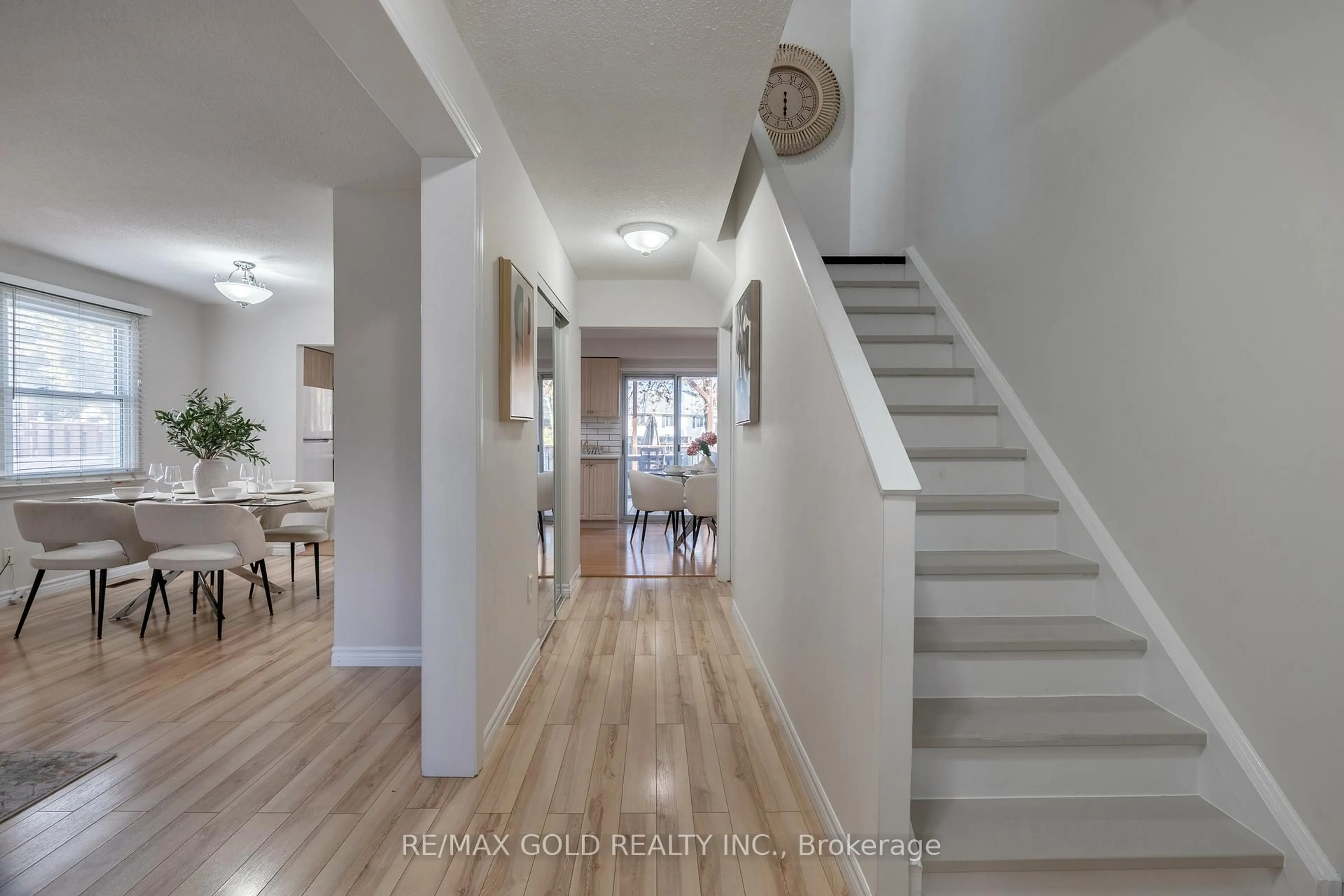 Indoor entryway for 36 Guthrie Cres, Whitby Ontario L1P 1A5