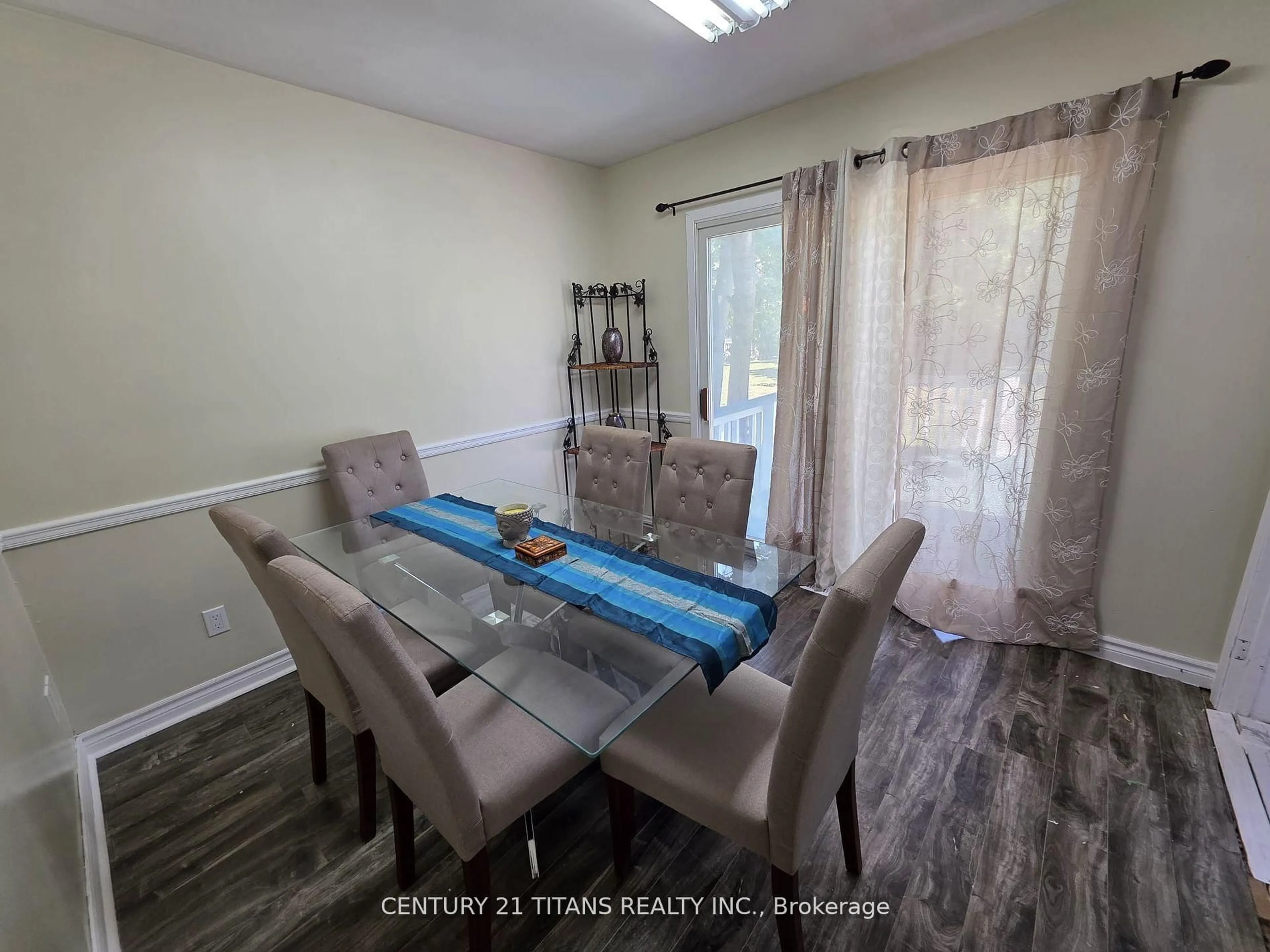 Dining room, unknown for 1604 Highway No. 2 Rd, Clarington Ontario L1E 2R7