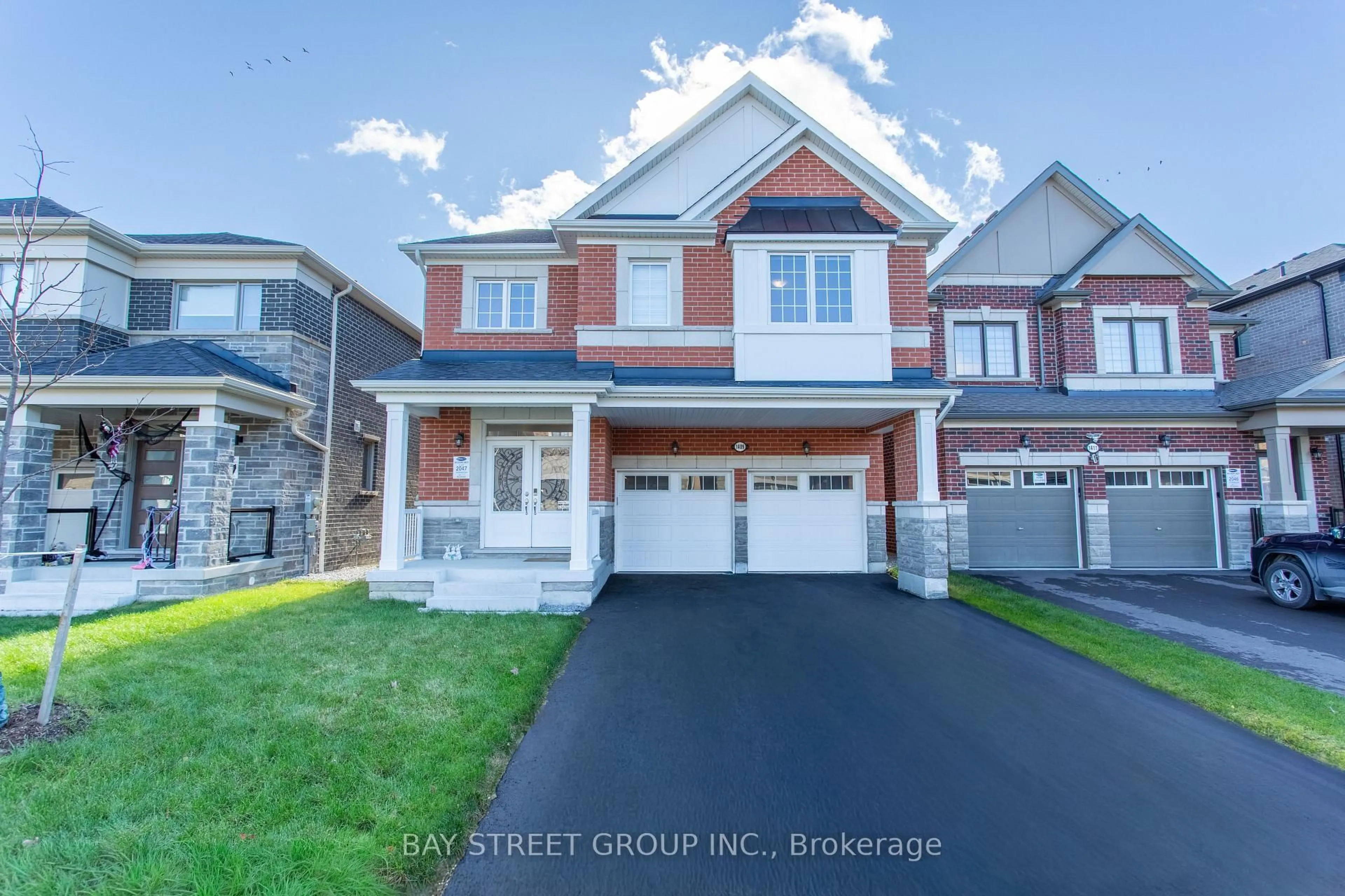 Unknown for 1409 Mockingbird Sq, Pickering Ontario L1X 0N8