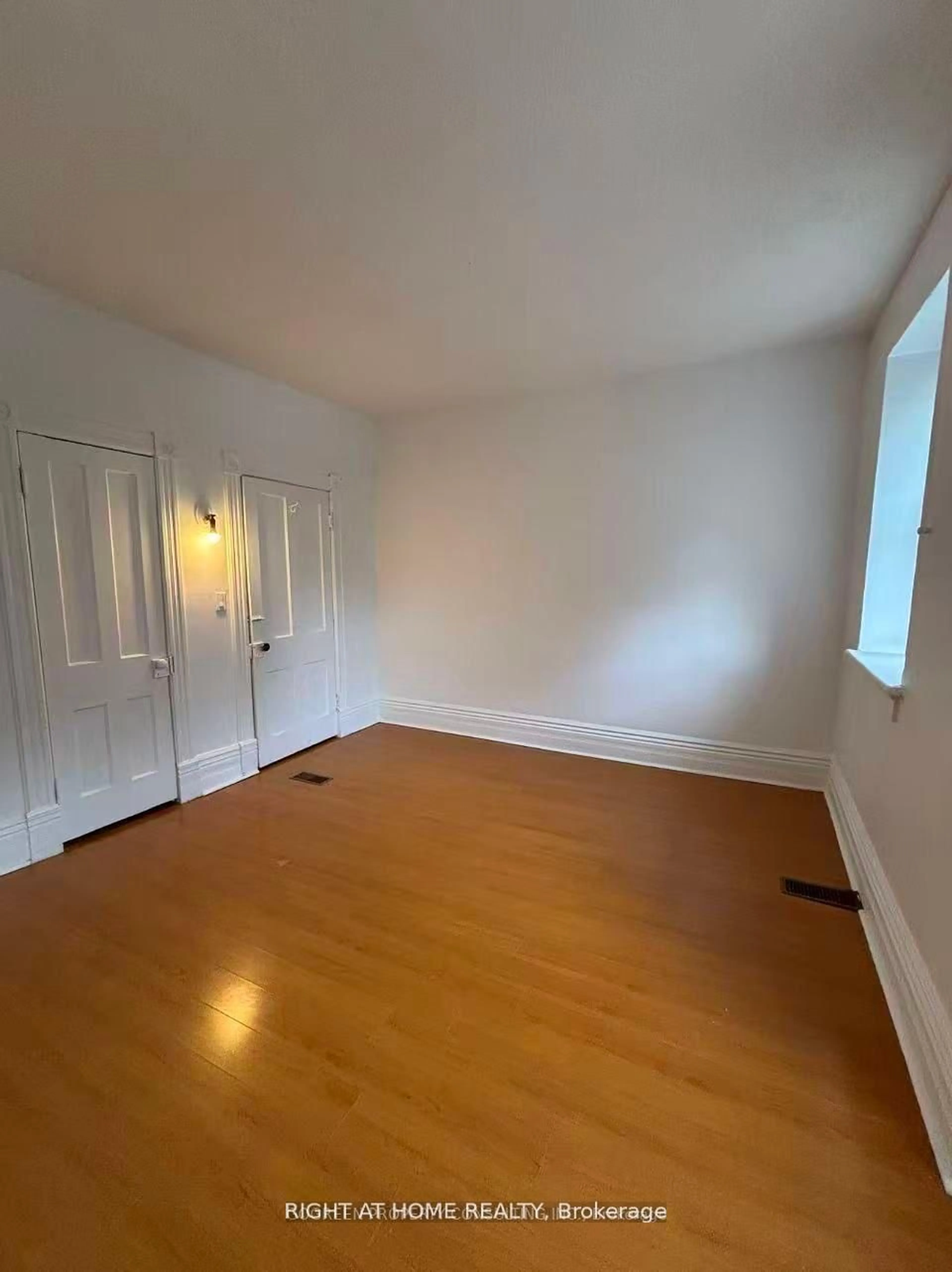 A pic of a room for 182 Boulton Ave, Toronto Ontario M4M 2J9