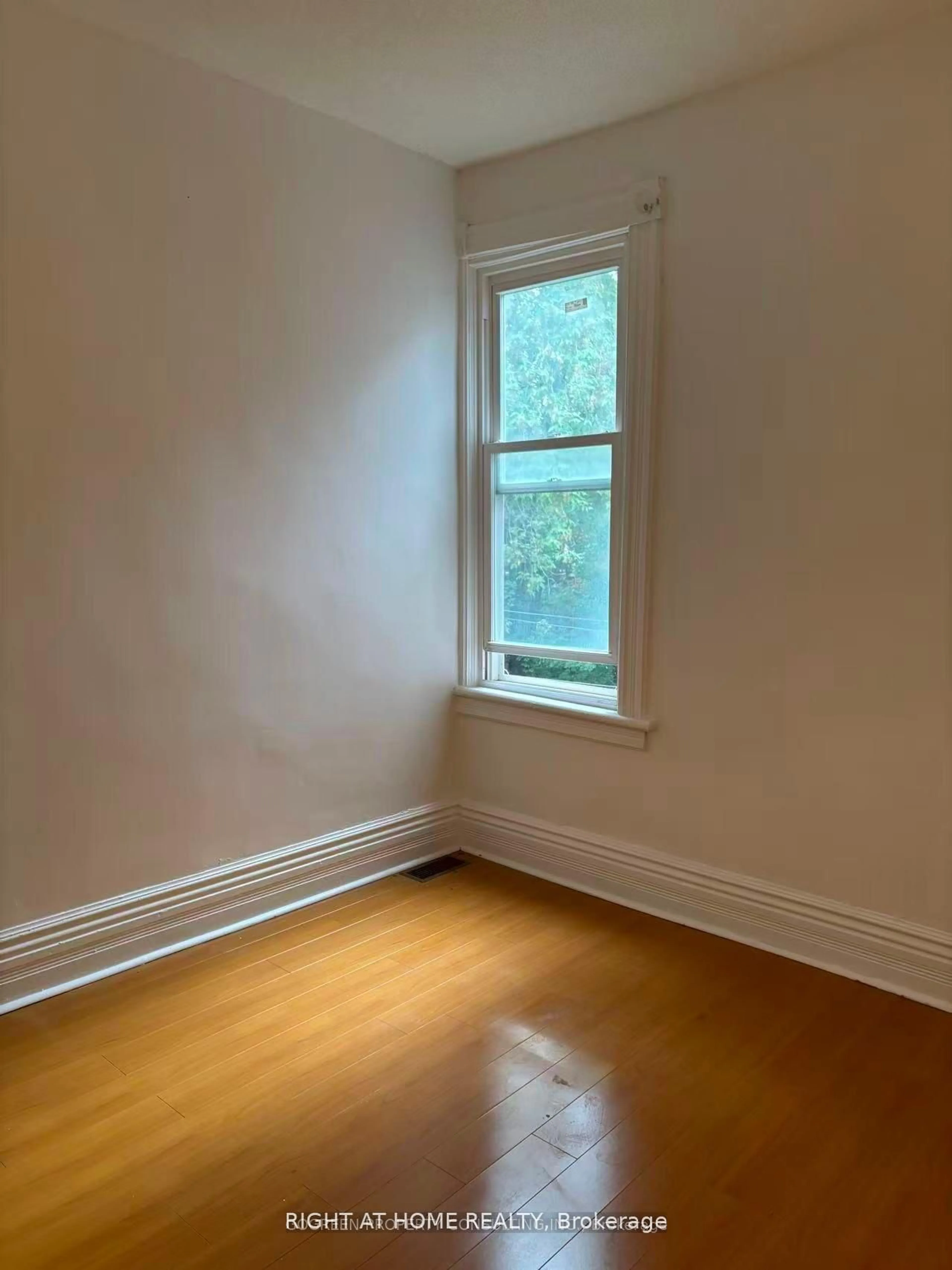 A pic of a room for 182 Boulton Ave, Toronto Ontario M4M 2J9