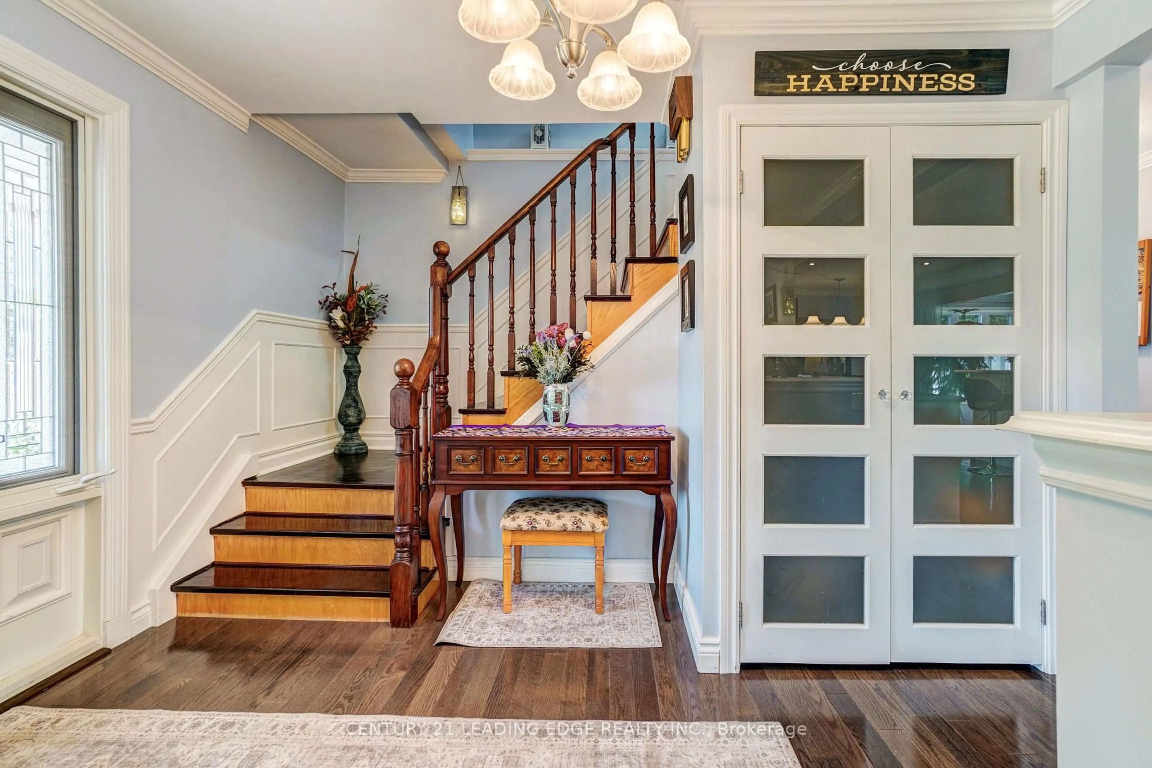 Indoor entryway for 7 Dingley Crt, Ajax Ontario L1S 6B5