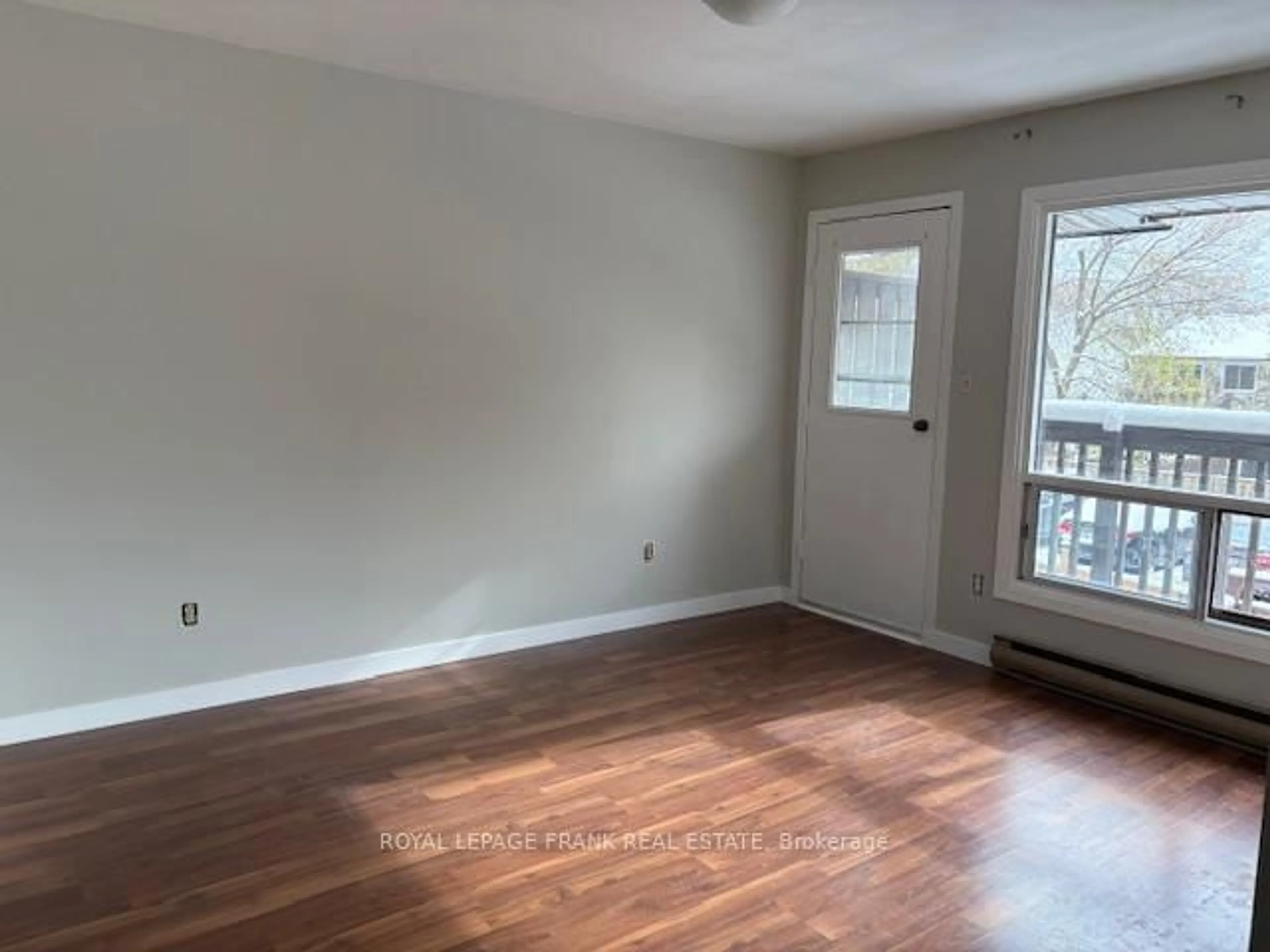 A pic of a room for 1100 Oxford St #35, Oshawa Ontario L1J 6G4