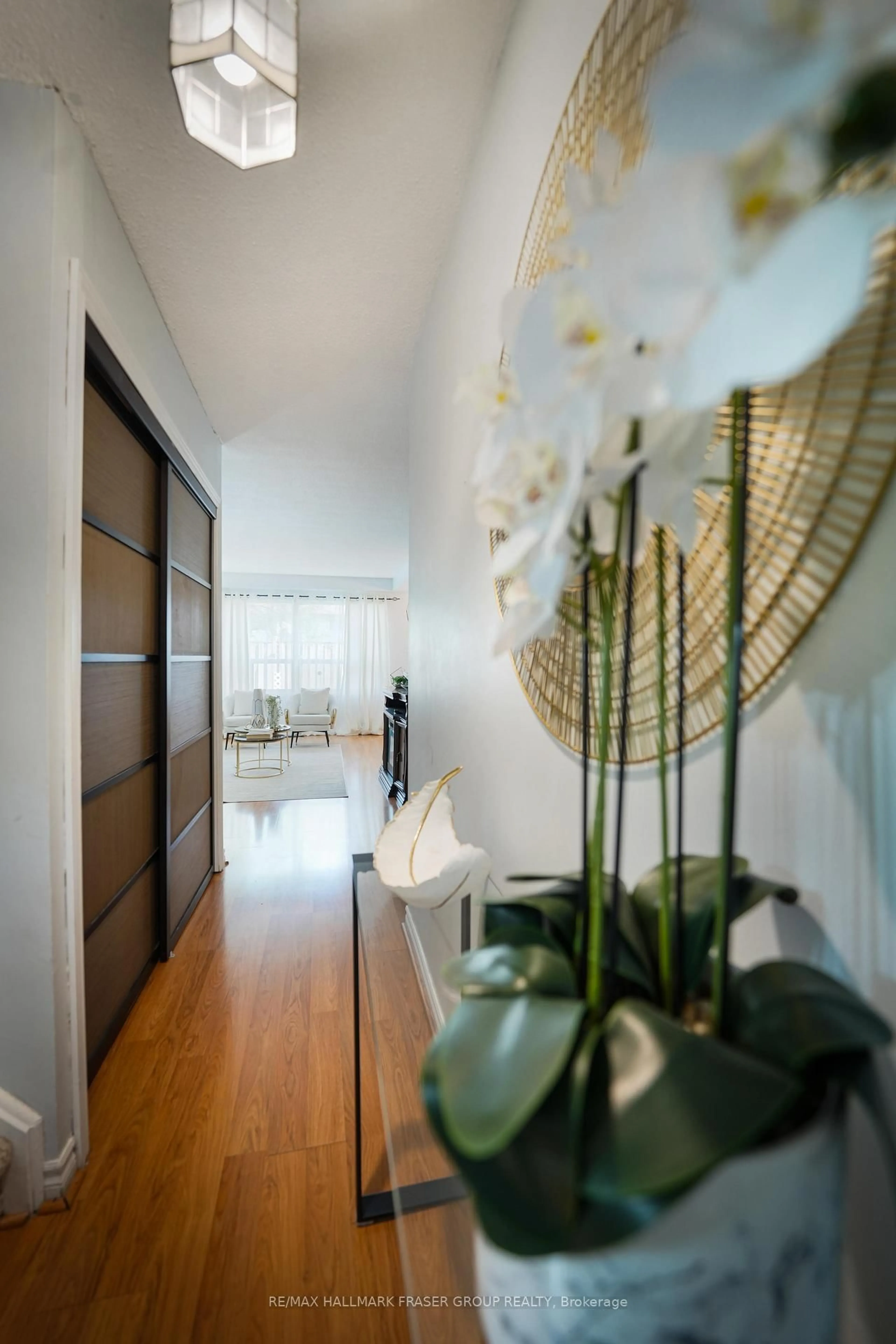 Indoor entryway for 1975 Memory Lane #24, Pickering Ontario L1V 3M3