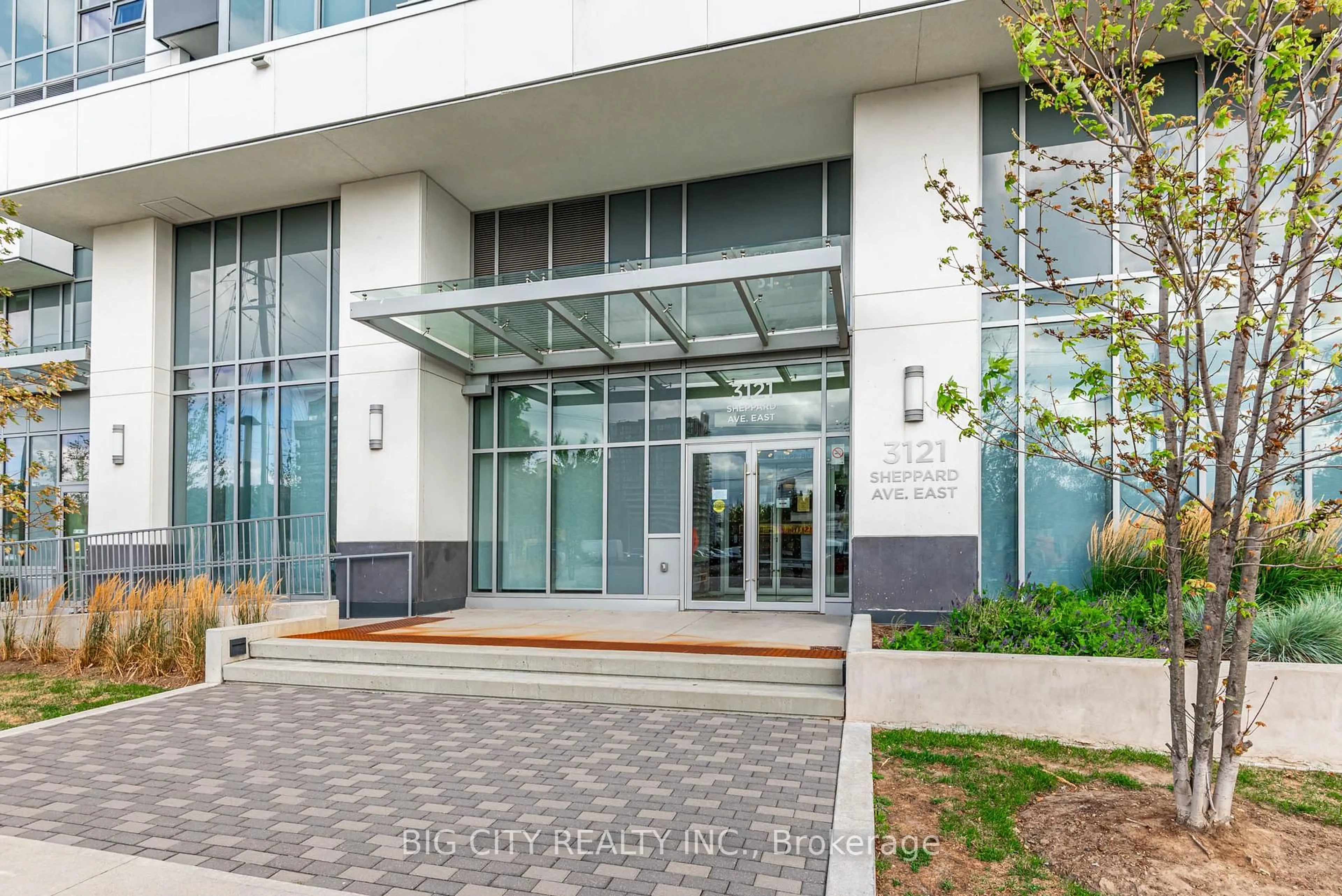 Indoor foyer for 3121 Sheppard Ave #611, Toronto Ontario M1T 3J7