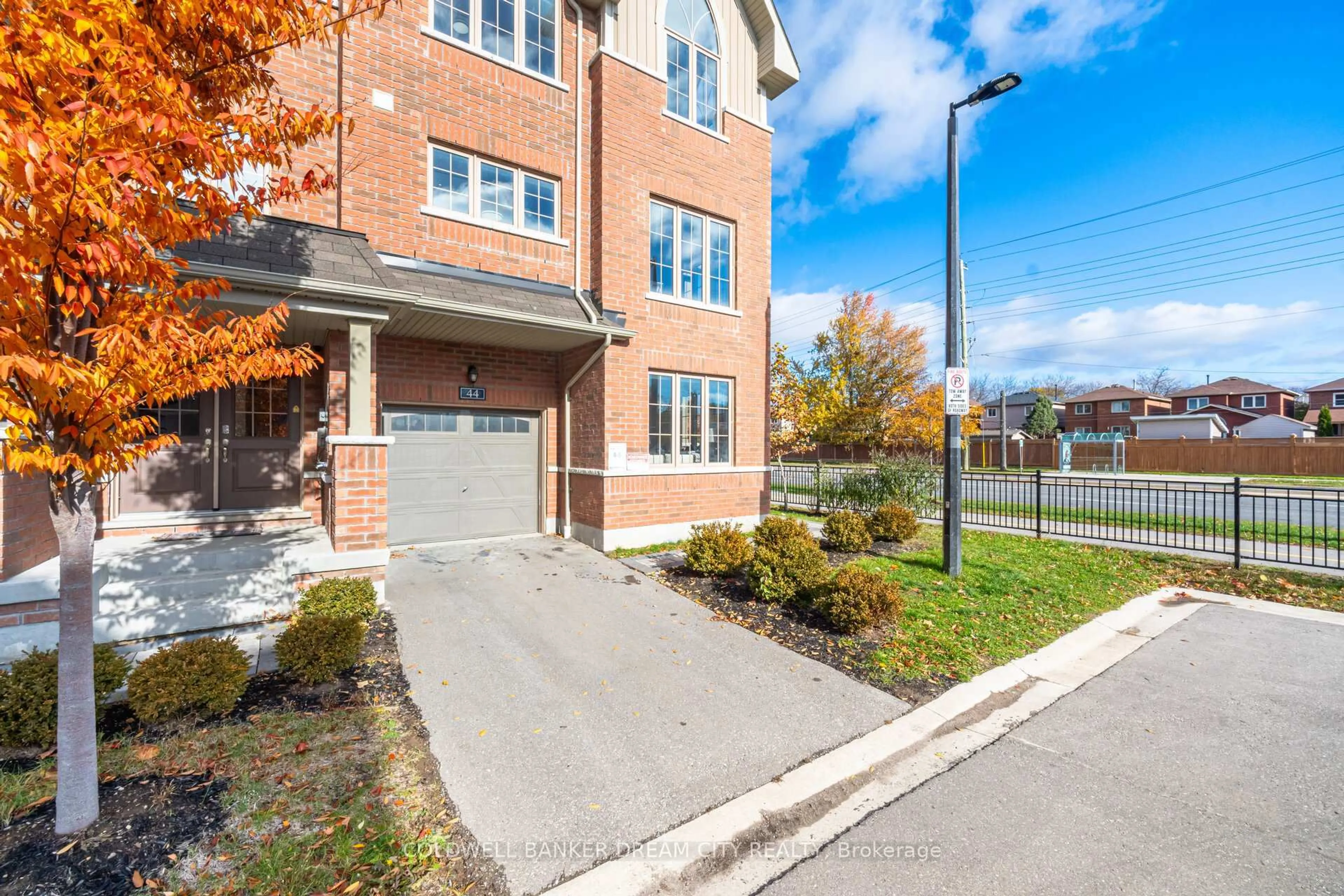 Home with brick exterior material, street for 44 Porcelain Way, Whitby Ontario L1R 0R6