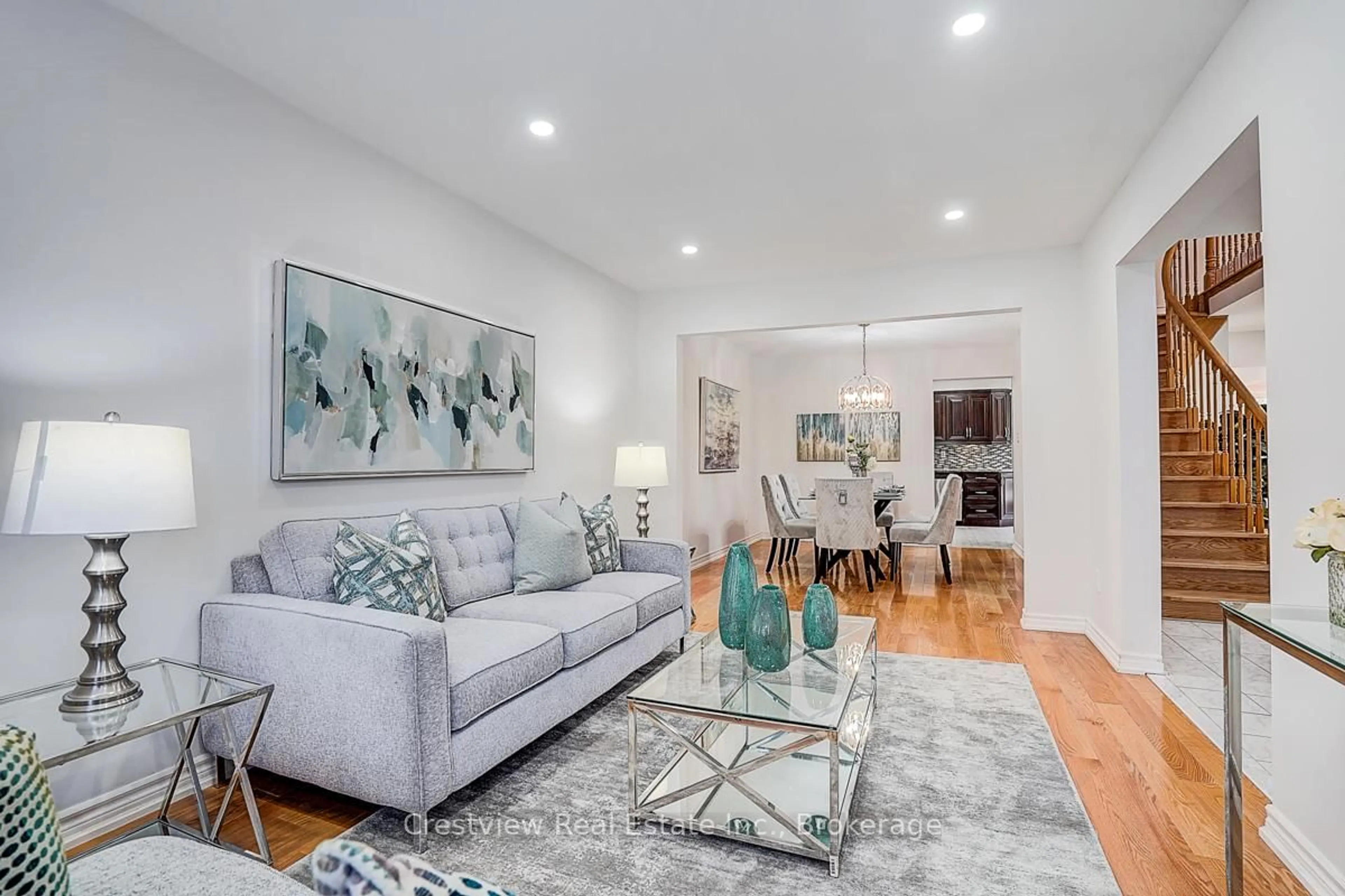 Living room with furniture, unknown for 88 Darby Crt, Toronto Ontario M1B 5H7