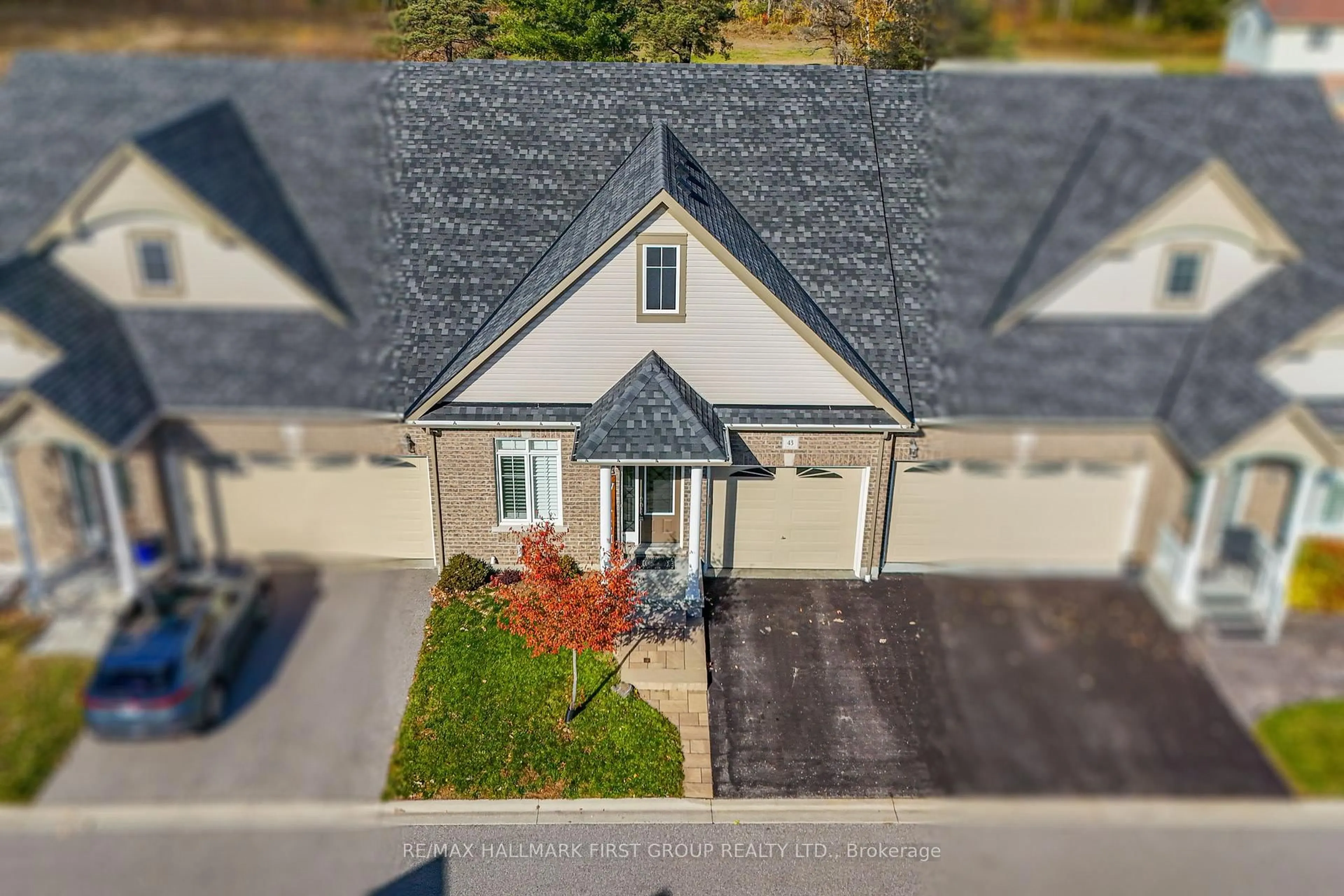 A pic from outside/outdoor area/front of a property/back of a property/a pic from drone, street for 43 Washburn Path, Clarington Ontario L1E 0J7