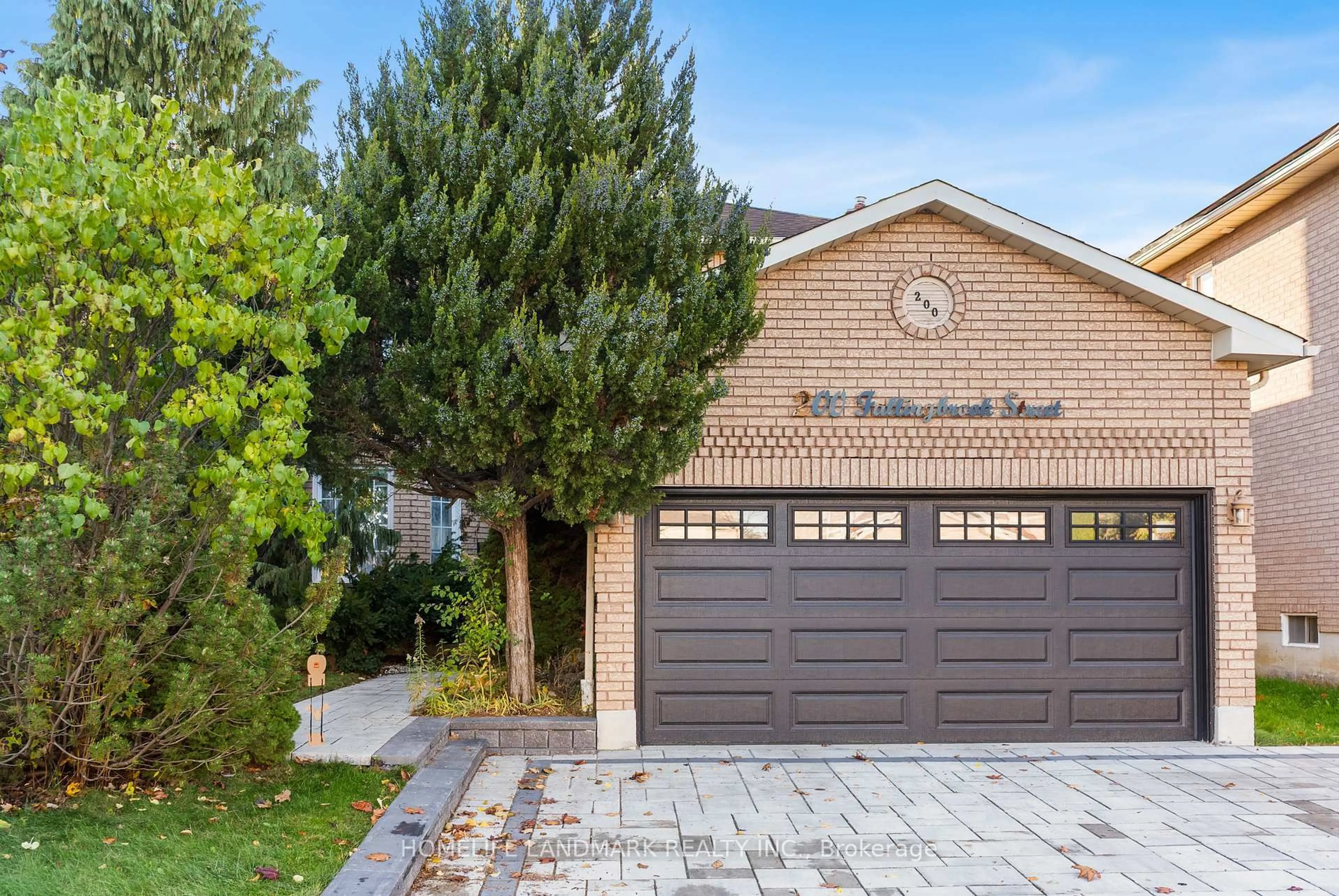 Home with brick exterior material, street for 200 Fallingbrook St, Whitby Ontario L1R 2B1